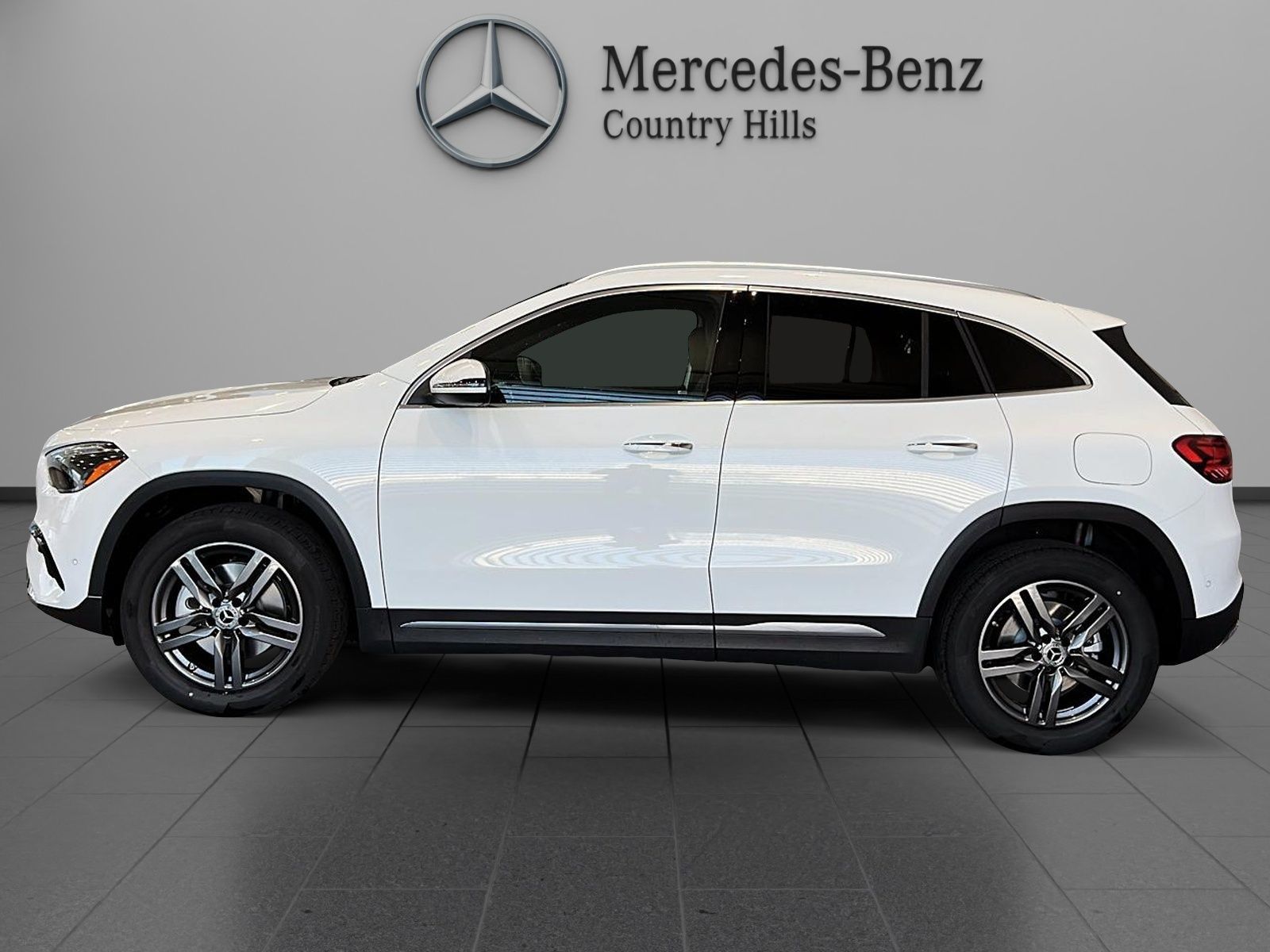 2026 Mercedes Benz GLA 250 4MATIC photo 2