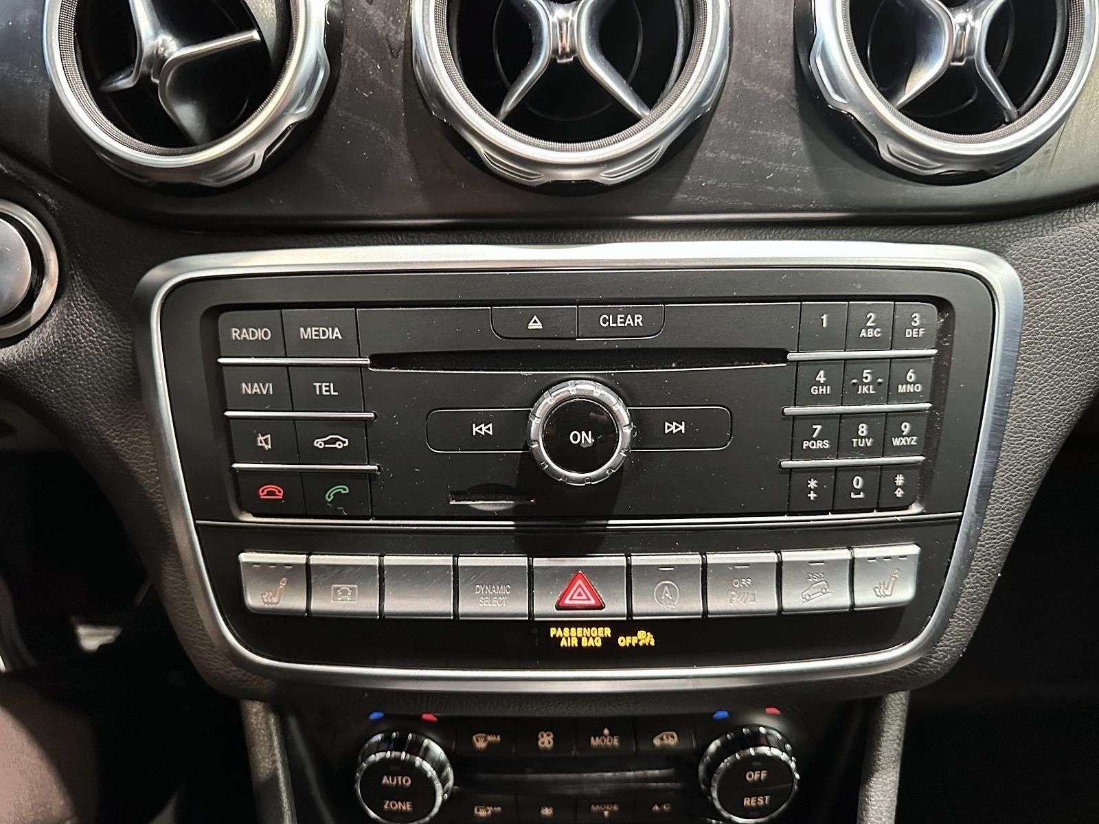 Photo 2018 Mercedes-Benz GLA250 4MATIC SUV #8