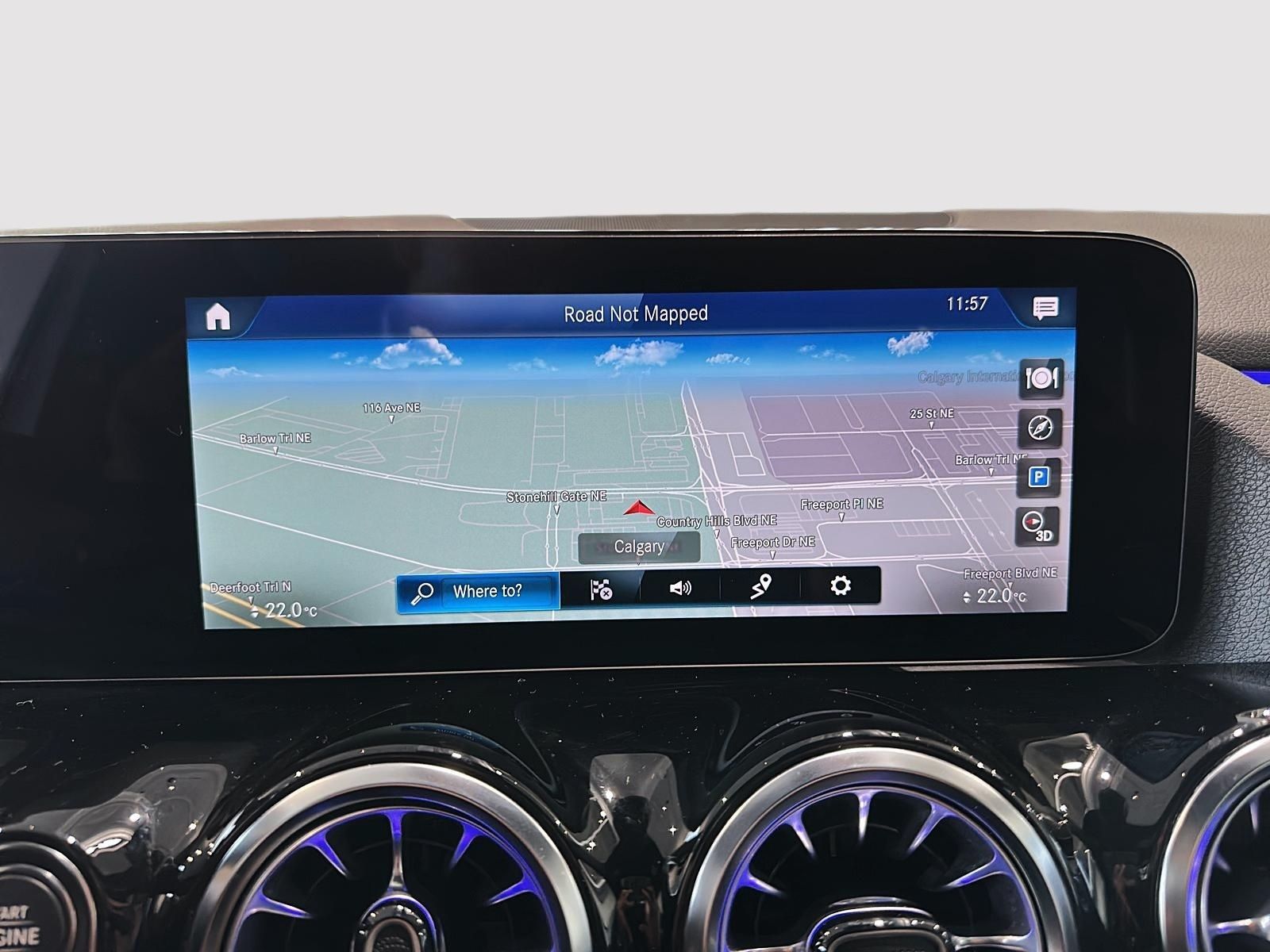 Photo 2023 Mercedes-Benz GLA250 4MATIC SUV #7