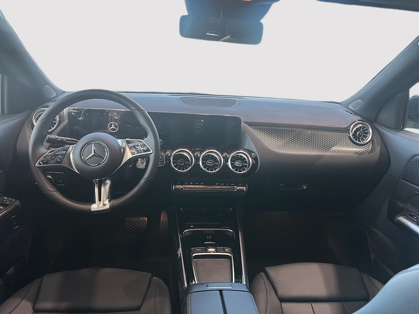 Photo 2026 Mercedes-Benz GLA 250 4MATIC SUV #5