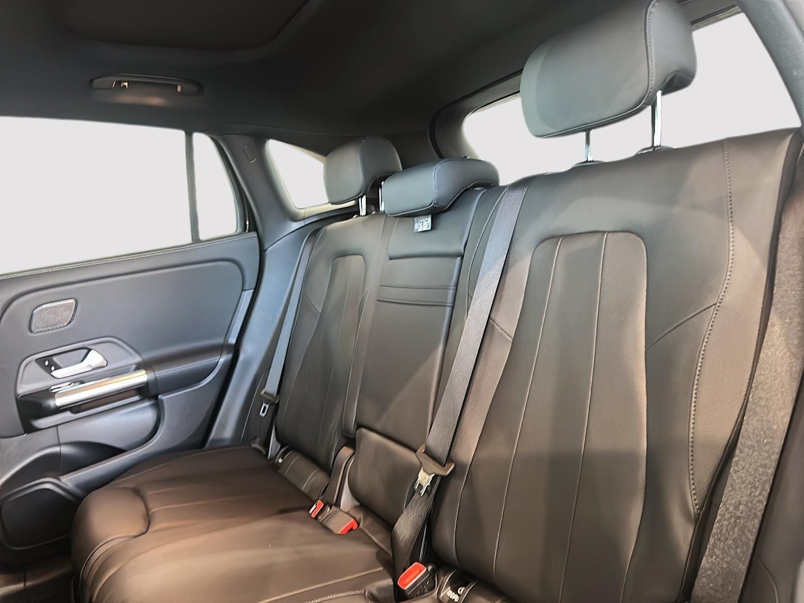 Photo 2026 Mercedes-Benz GLA 250 4MATIC SUV #4