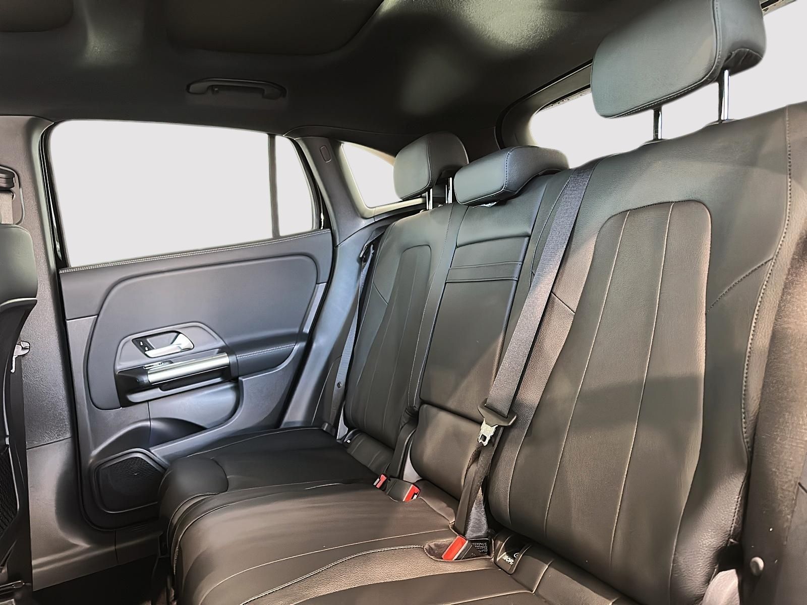 Photo 2026 Mercedes-Benz GLA 250 4MATIC SUV #4