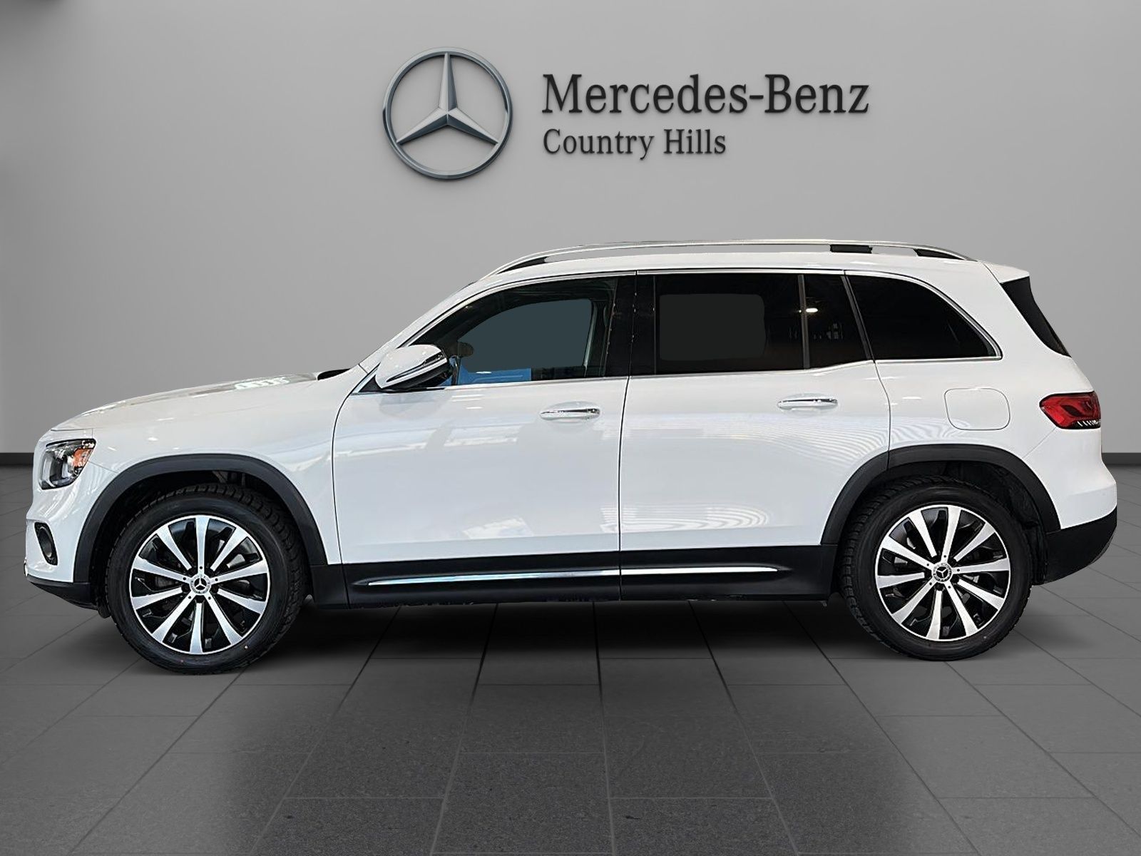 Photo 2020 Mercedes-Benz GLB250 4MATIC SUV #2
