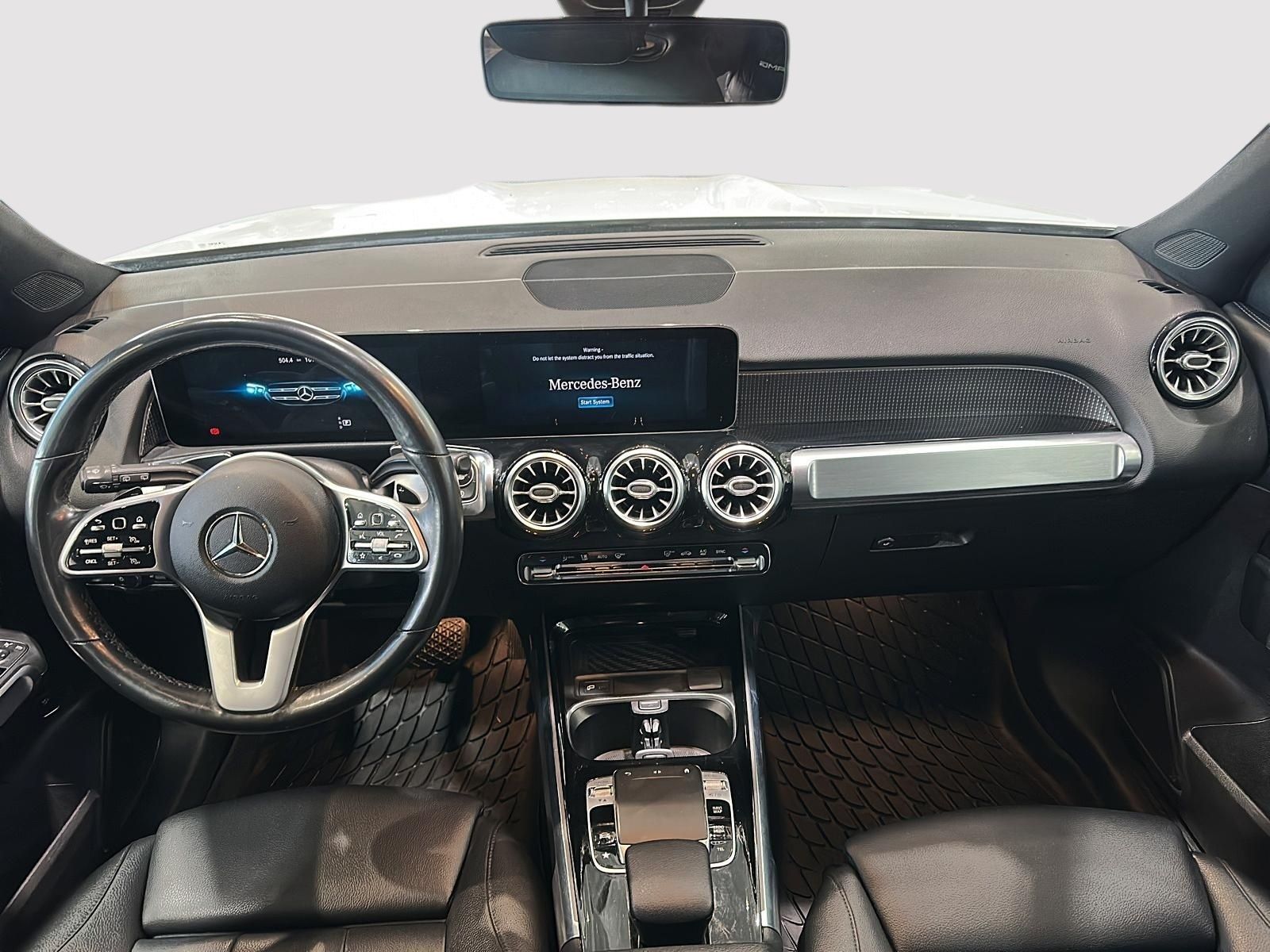 Photo 2020 Mercedes-Benz GLB250 4MATIC SUV #5