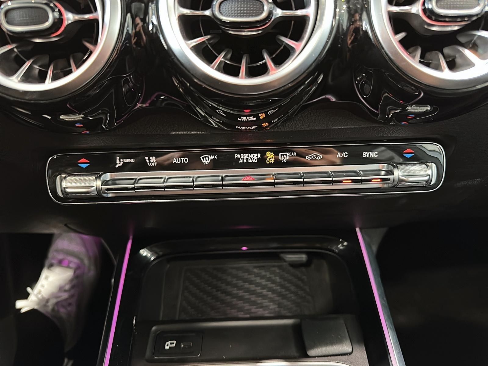 Photo 2022 Mercedes-Benz GLB250 4MATIC SUV #8