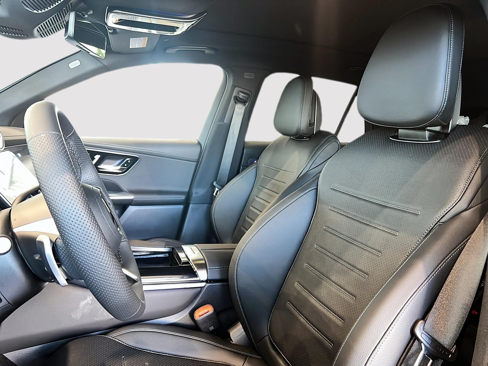 2026 Mercedes Benz GLC 350e 4MATIC photo 4