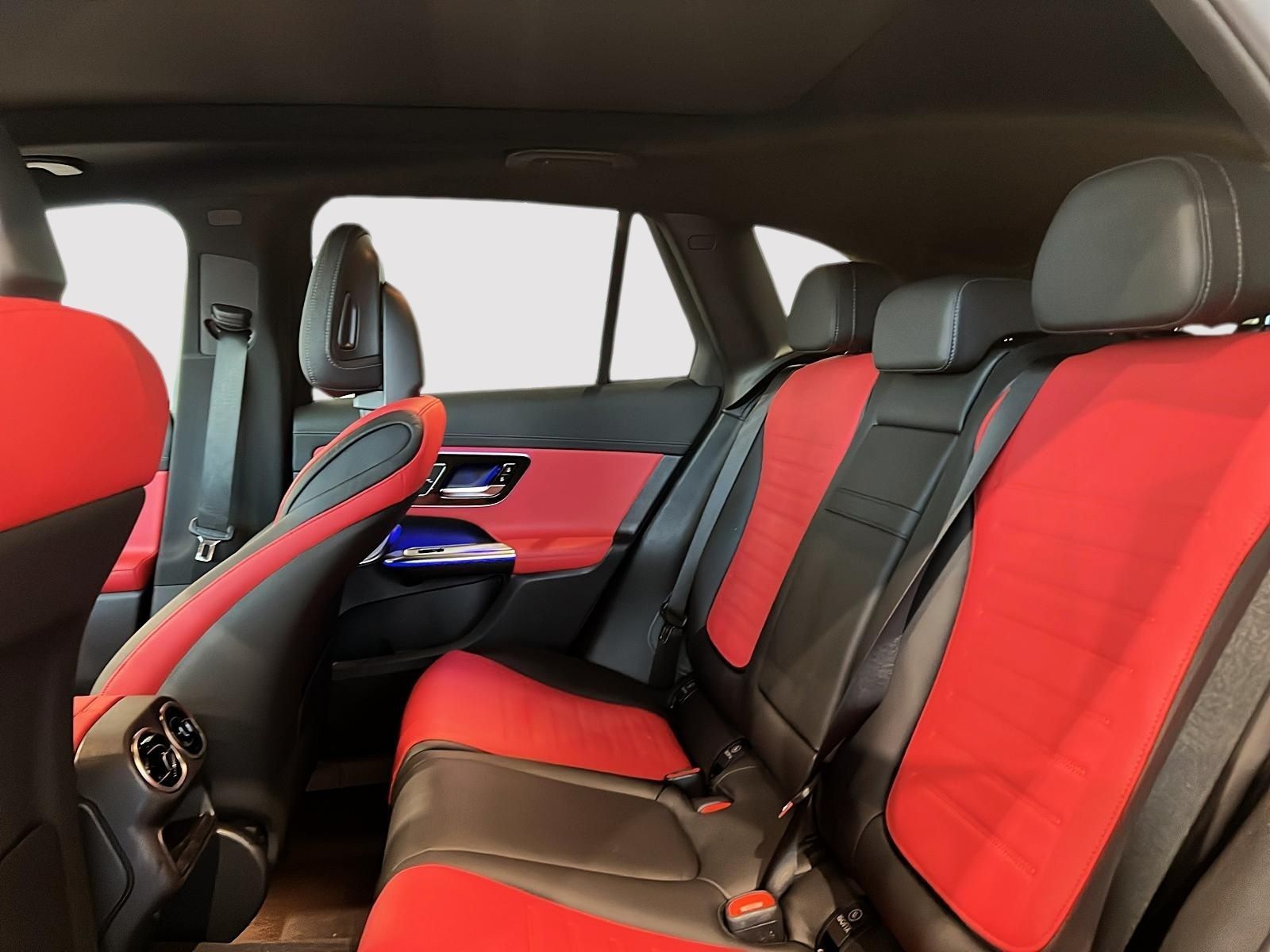 2026 Mercedes Benz GLC 300 4MATIC photo 4