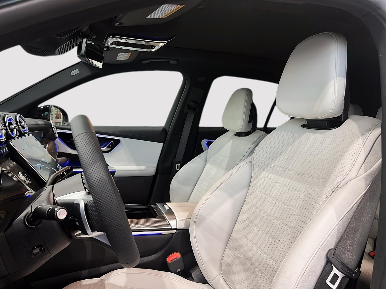 2026 Mercedes Benz GLC 300 4MATIC photo 3