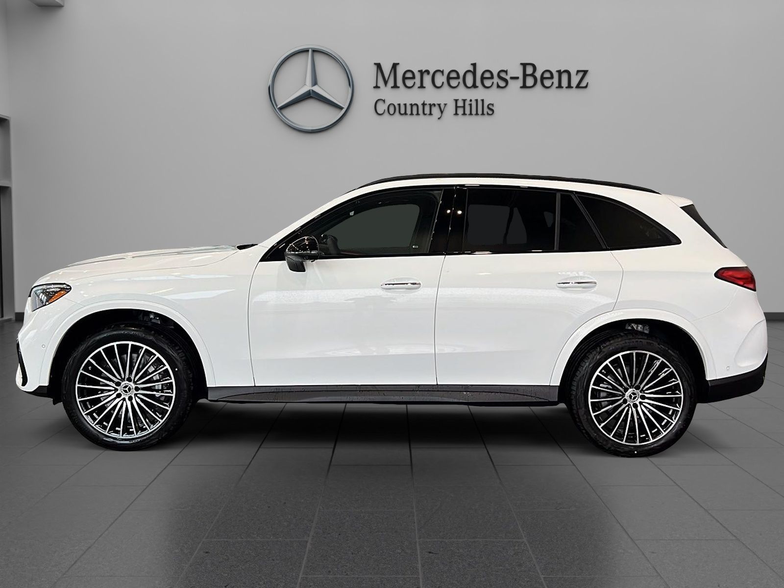 2026 Mercedes Benz GLC 300 4MATIC photo 2