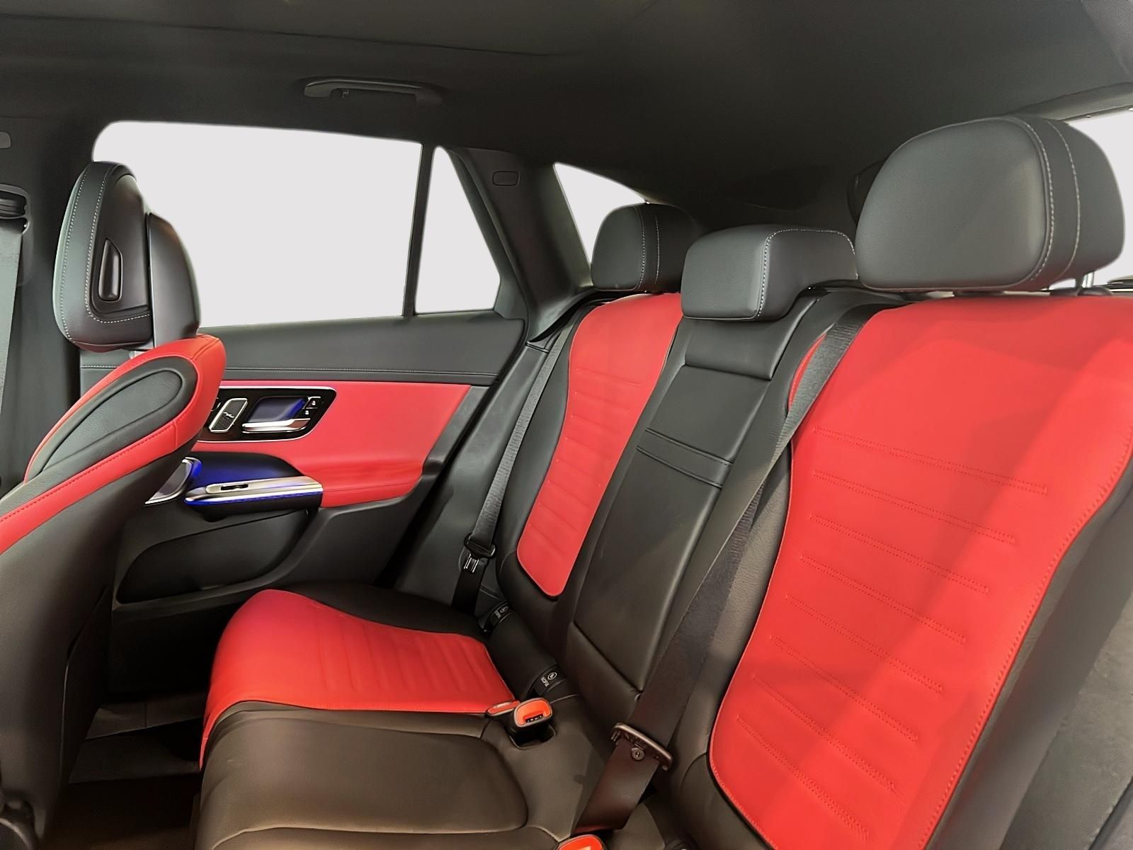 2026 Mercedes Benz GLC 300 4MATIC photo 4