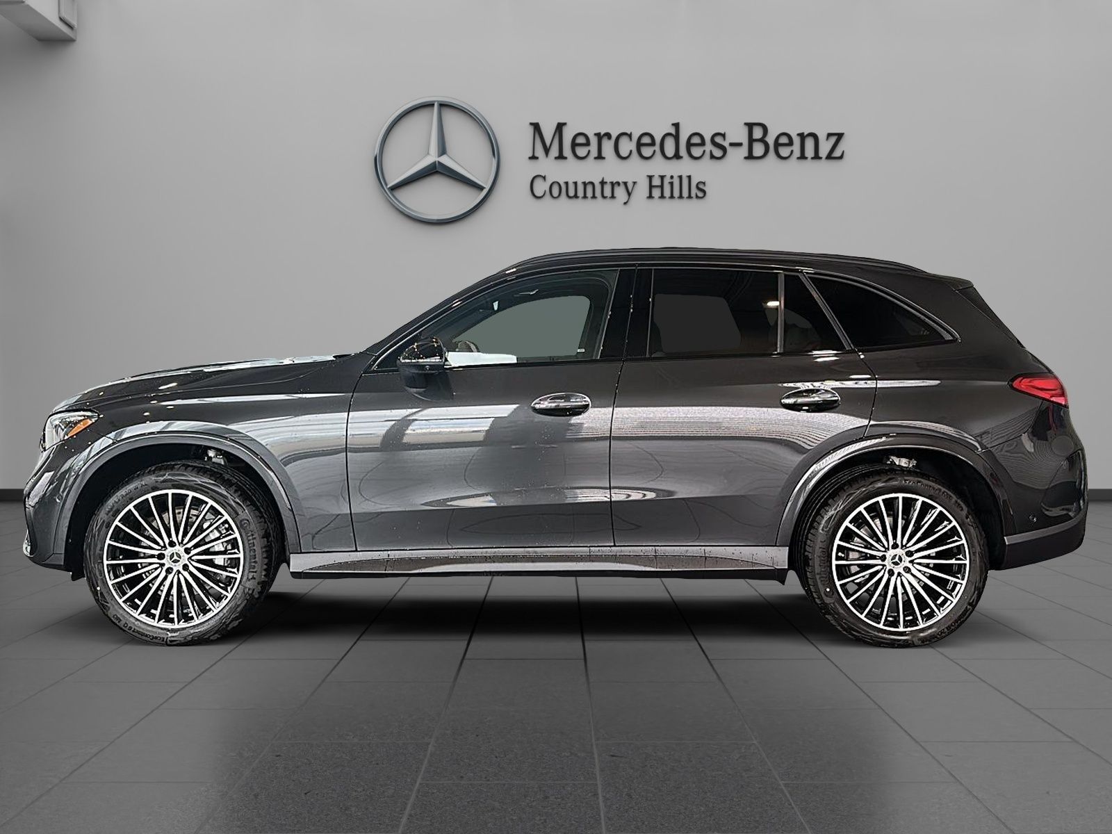 Photo 2026 Mercedes-Benz GLC 300 4MATIC SUV #2