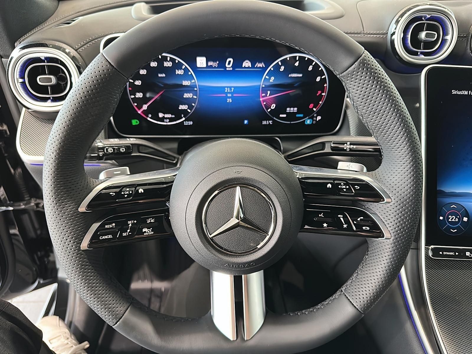 Photo 2026 Mercedes-Benz GLC 300 4MATIC SUV #8