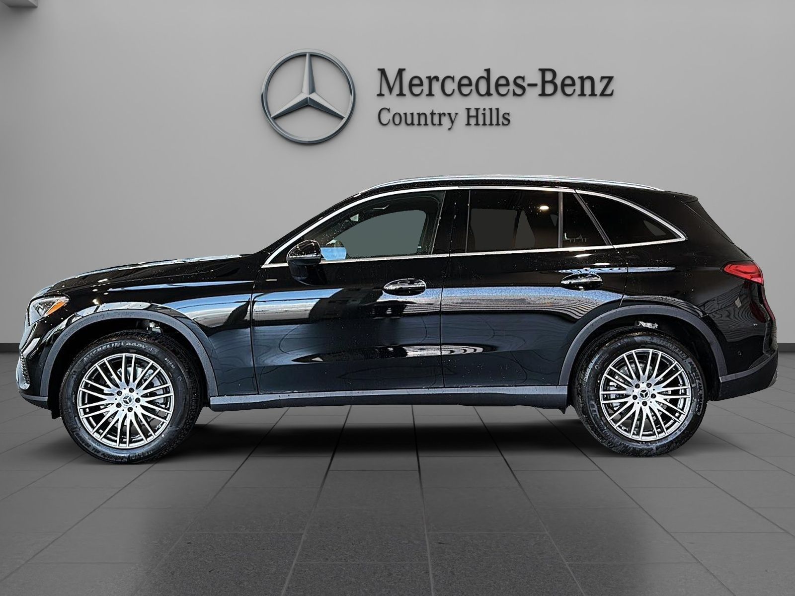 Photo 2026 Mercedes-Benz GLC 300 4MATIC SUV #2