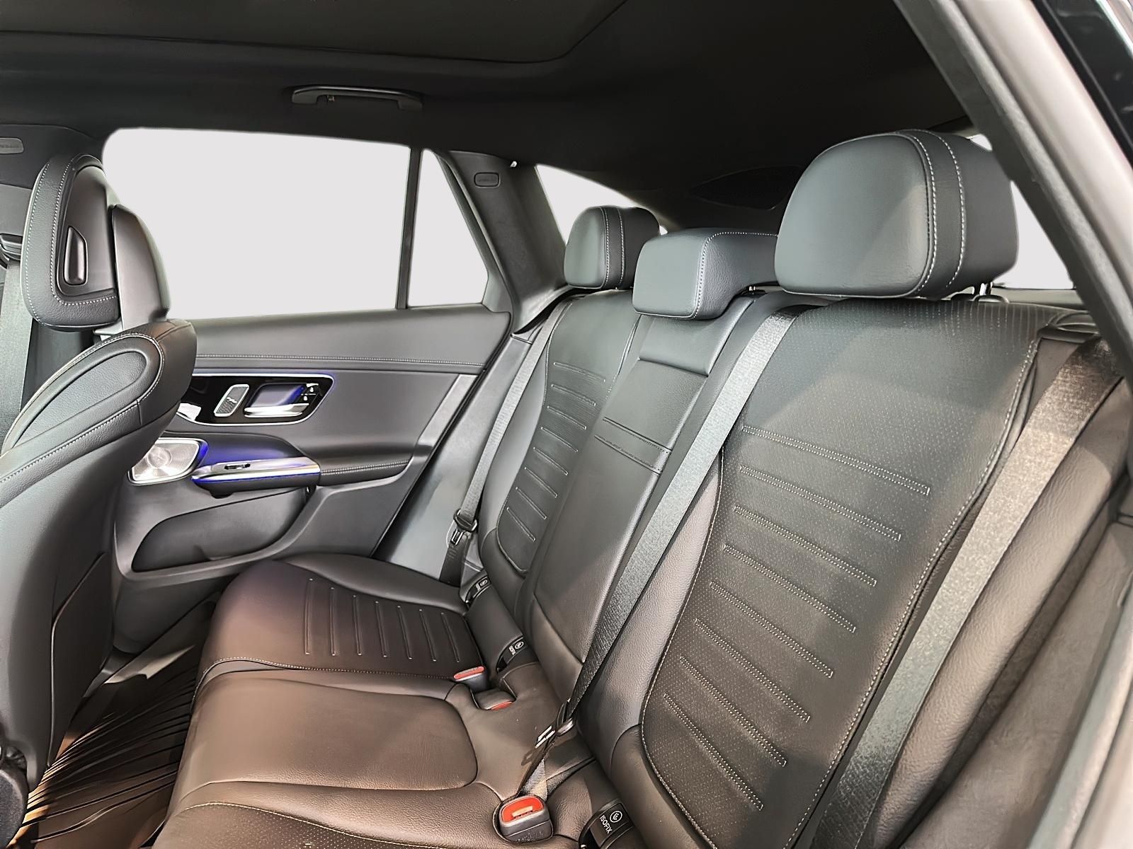 Photo 2026 Mercedes-Benz GLC 300 4MATIC SUV #4