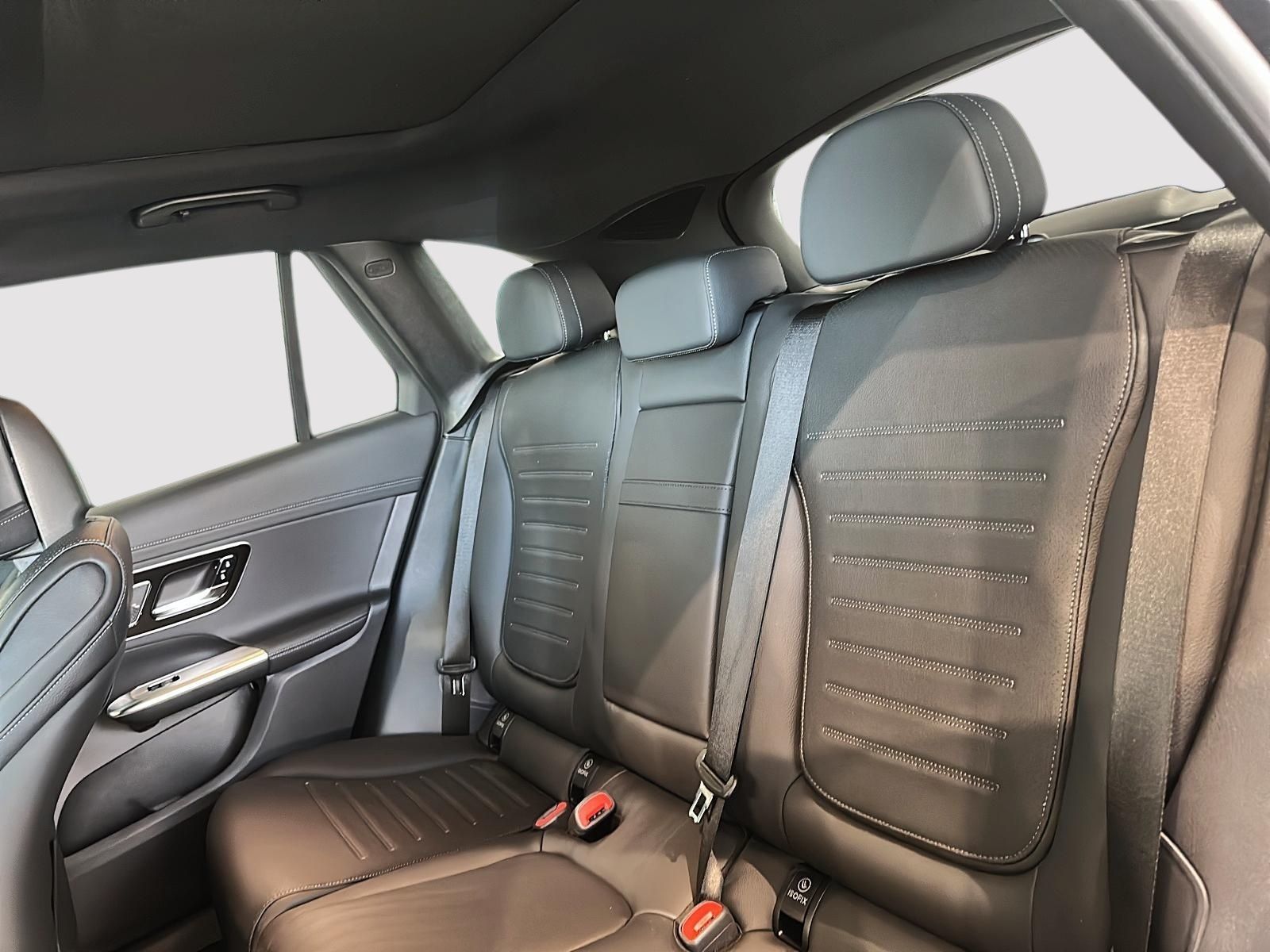 Photo 2026 Mercedes-Benz GLC 300 4MATIC SUV #4
