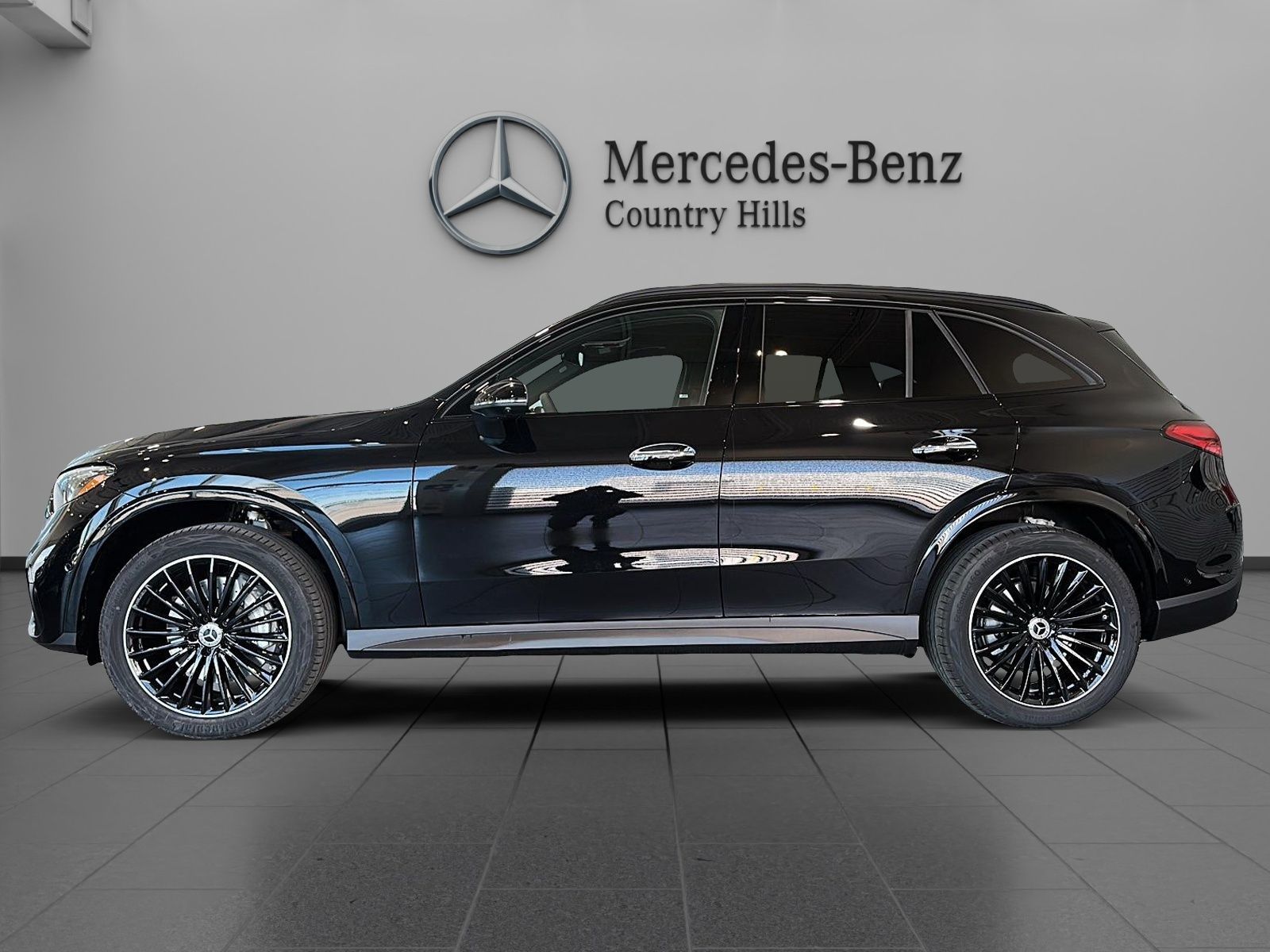 Photo 2026 Mercedes-Benz GLC 300 4MATIC SUV #2