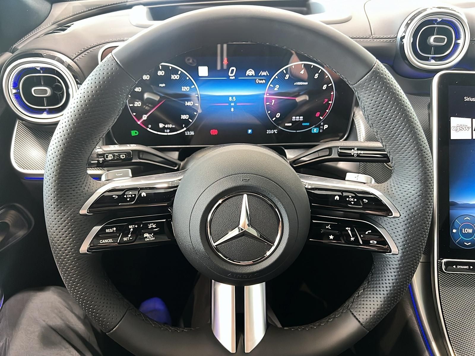 Photo 2027 Mercedes-Benz GLC 300 4MATIC SUV #8