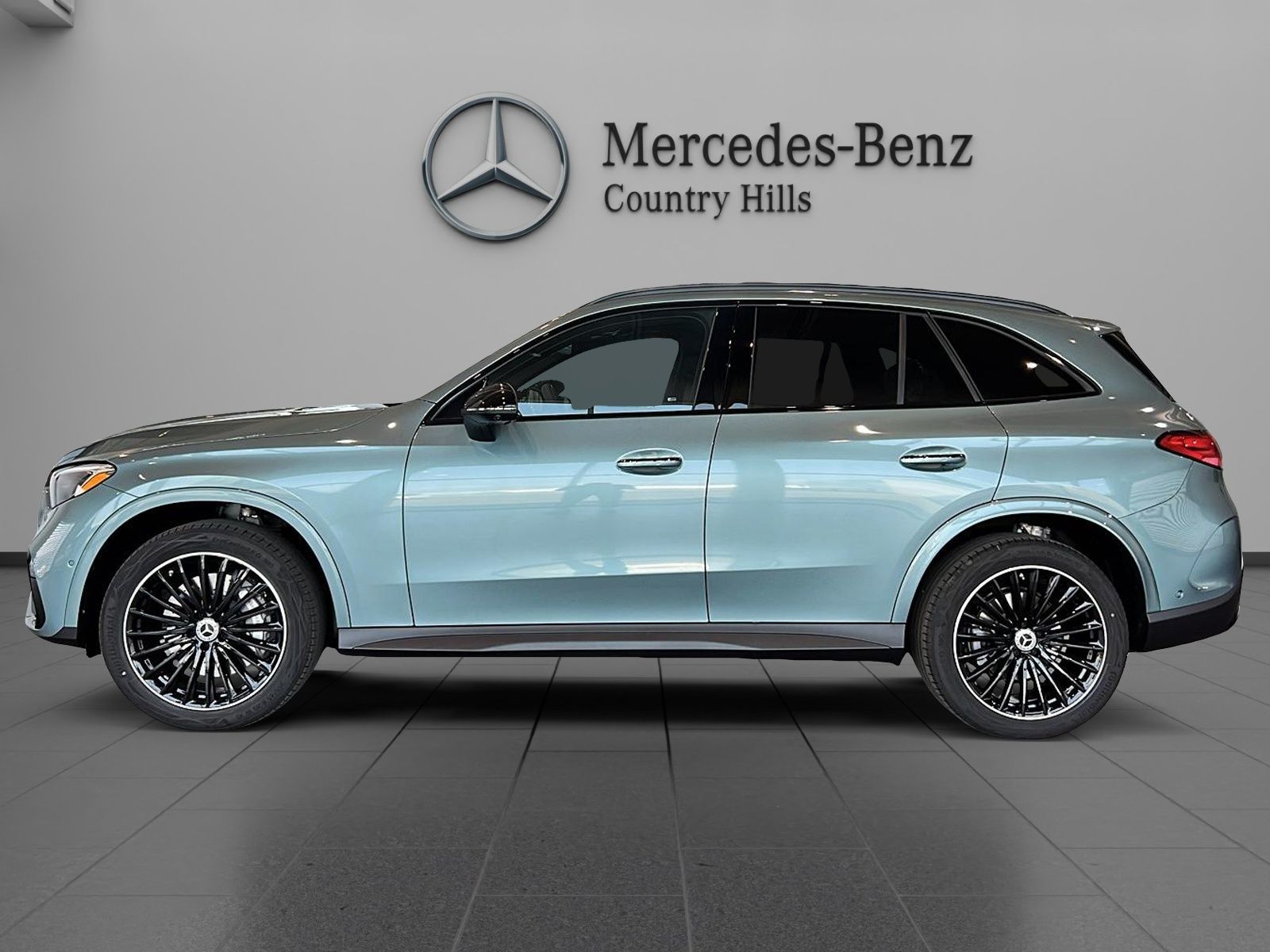 Photo 2027 Mercedes-Benz GLC 300 4MATIC SUV #2