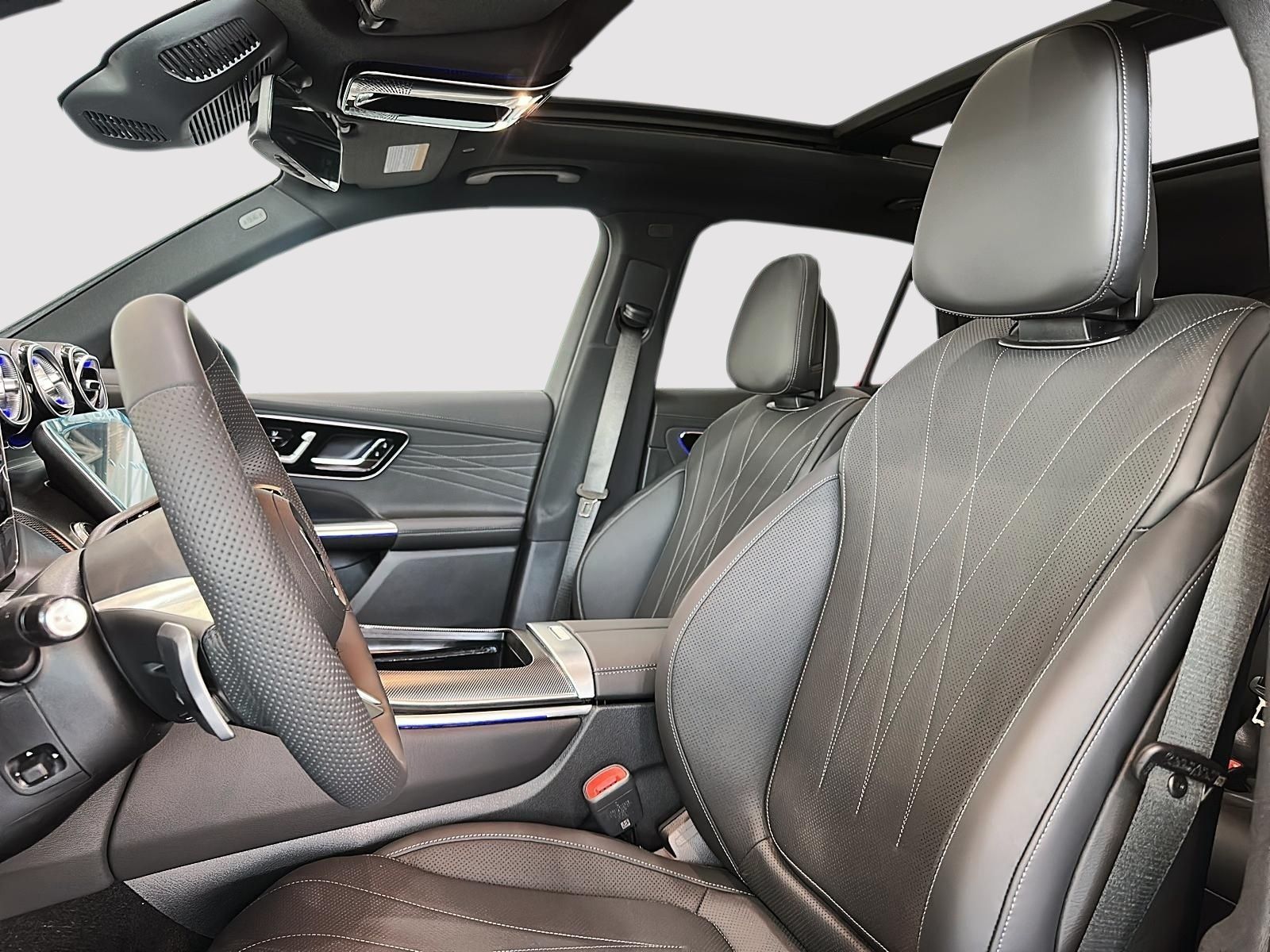Photo 2027 Mercedes-Benz GLC 300 4MATIC SUV #3