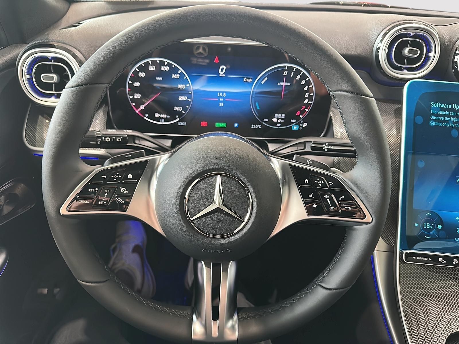 Photo 2027 Mercedes-Benz GLC 350e 4MATIC SUV #8