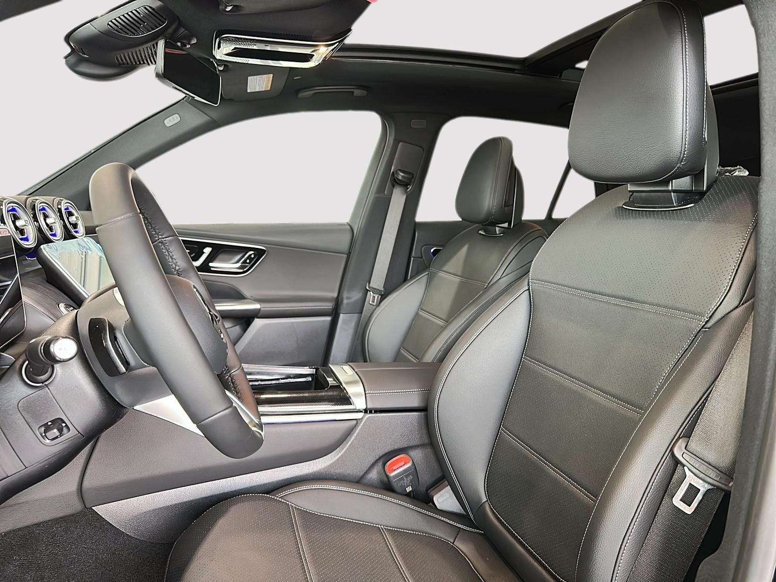 Photo 2027 Mercedes-Benz GLC 300 4MATIC SUV #3
