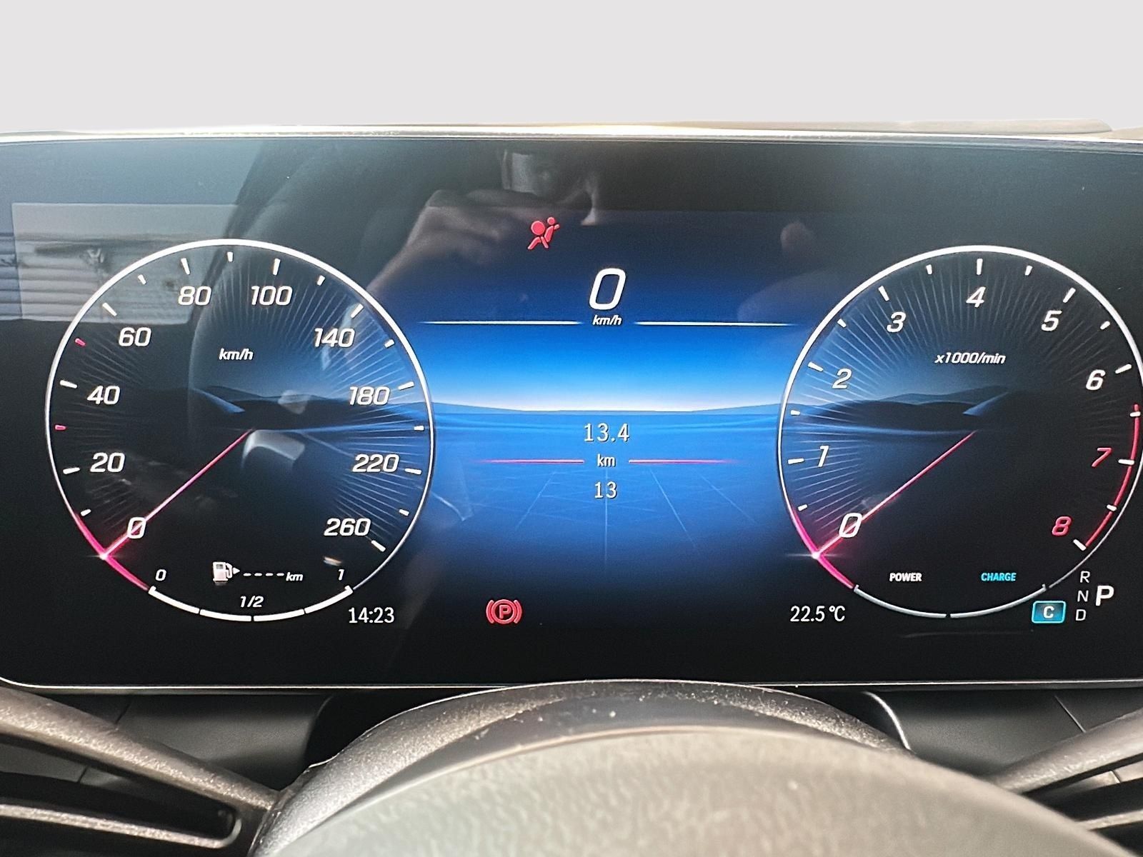 Photo 2027 Mercedes-Benz GLC 300 4MATIC SUV #6
