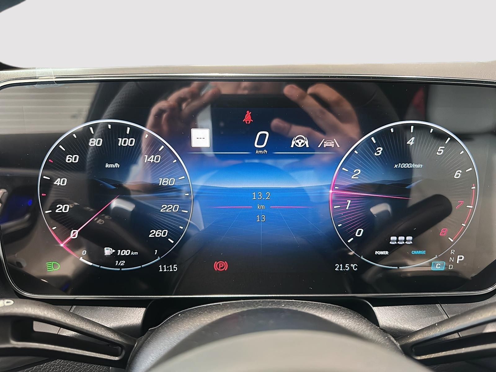 Photo 2027 Mercedes-Benz GLC 300 4MATIC SUV #6