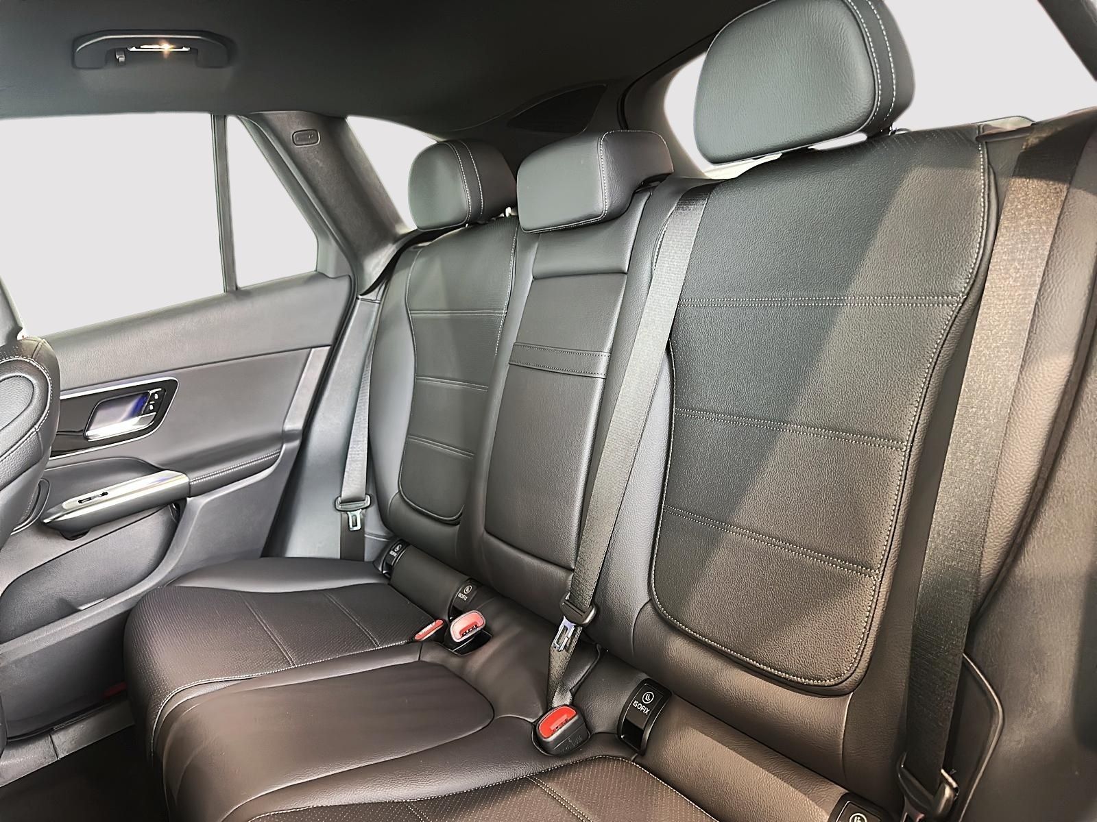Photo 2027 Mercedes-Benz GLC 350e 4MATIC SUV #4