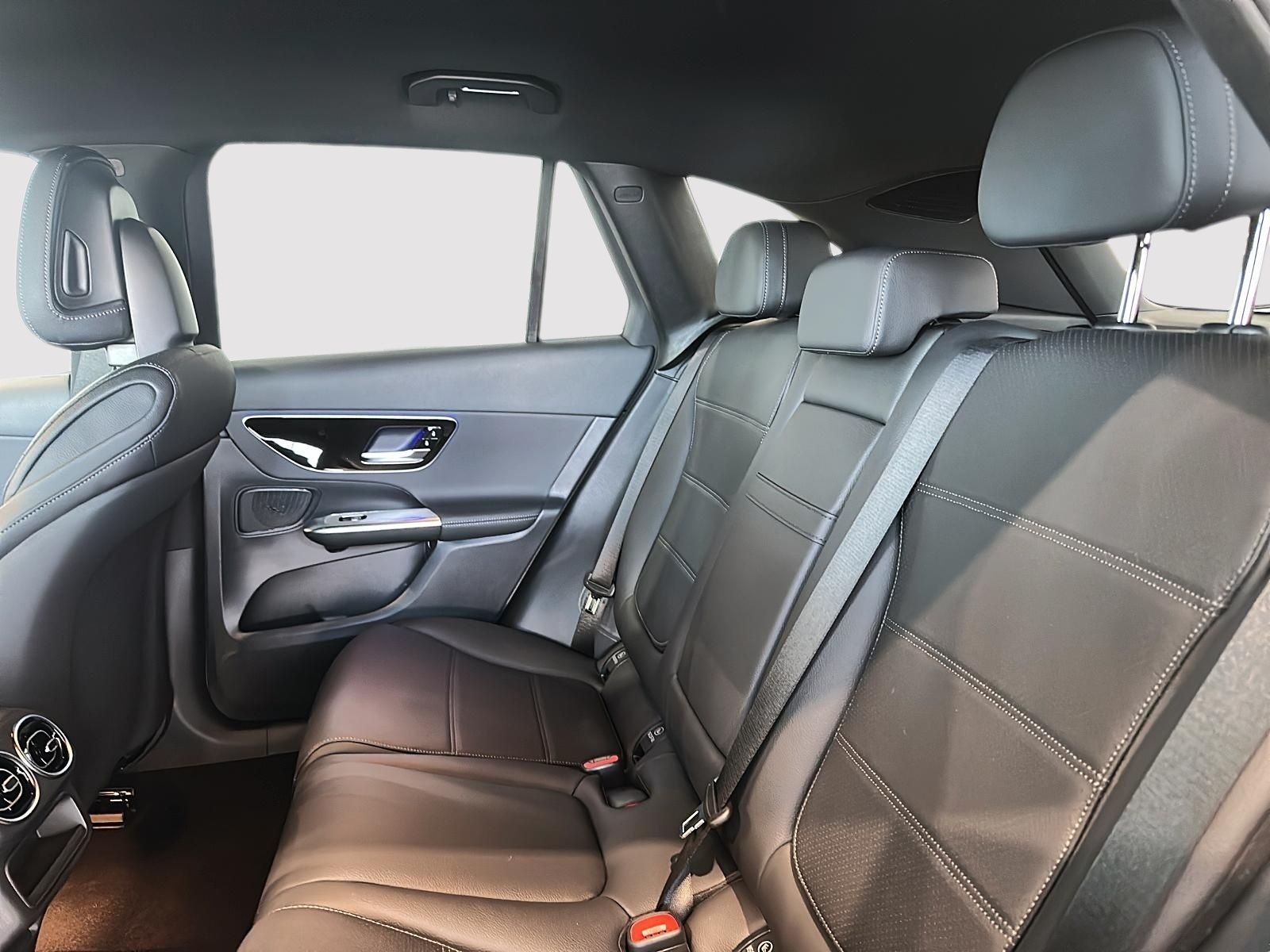 Photo 2027 Mercedes-Benz GLC 300 4MATIC SUV #4