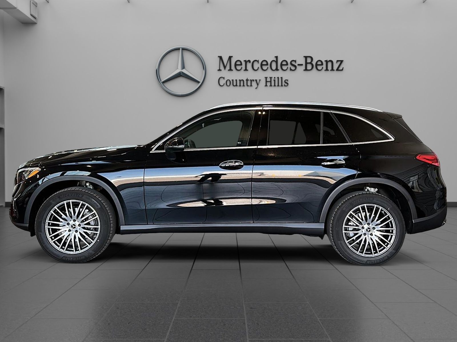 Photo 2027 Mercedes-Benz GLC 300 4MATIC SUV #2