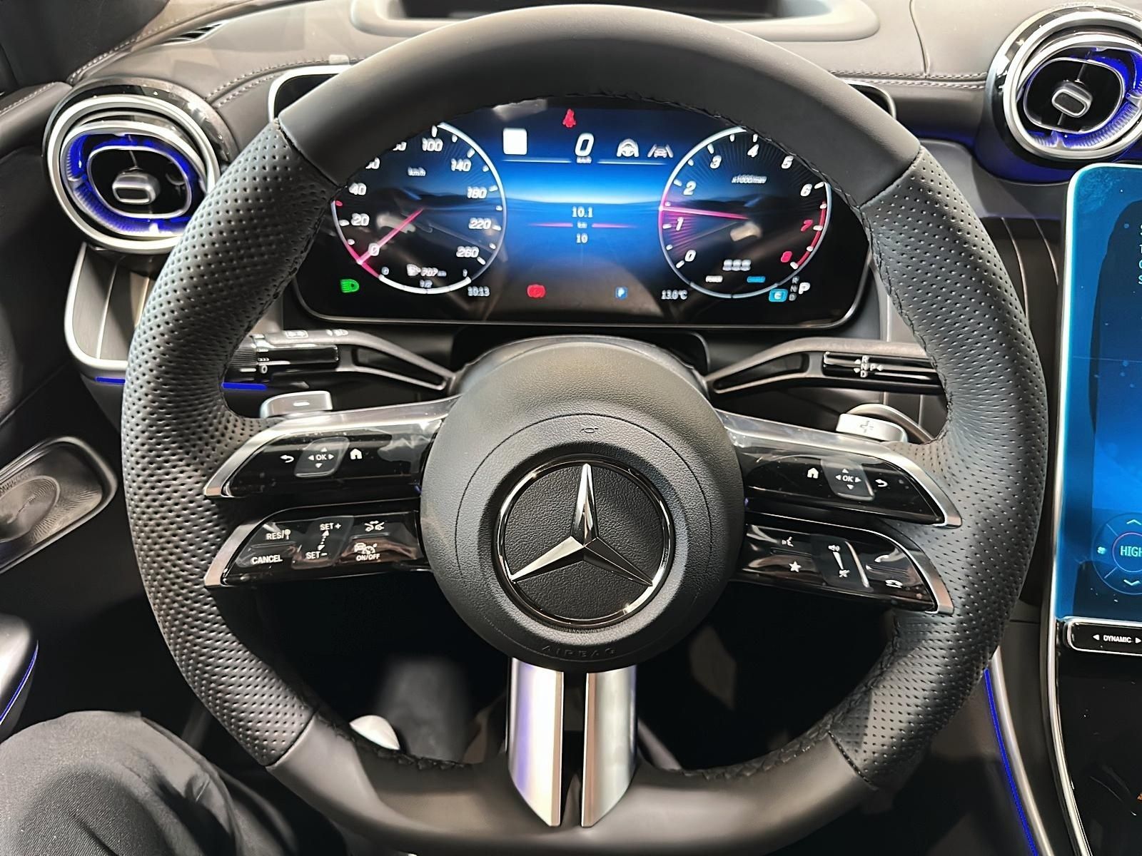 Photo 2027 Mercedes-Benz GLC 300 4MATIC Coupe #8