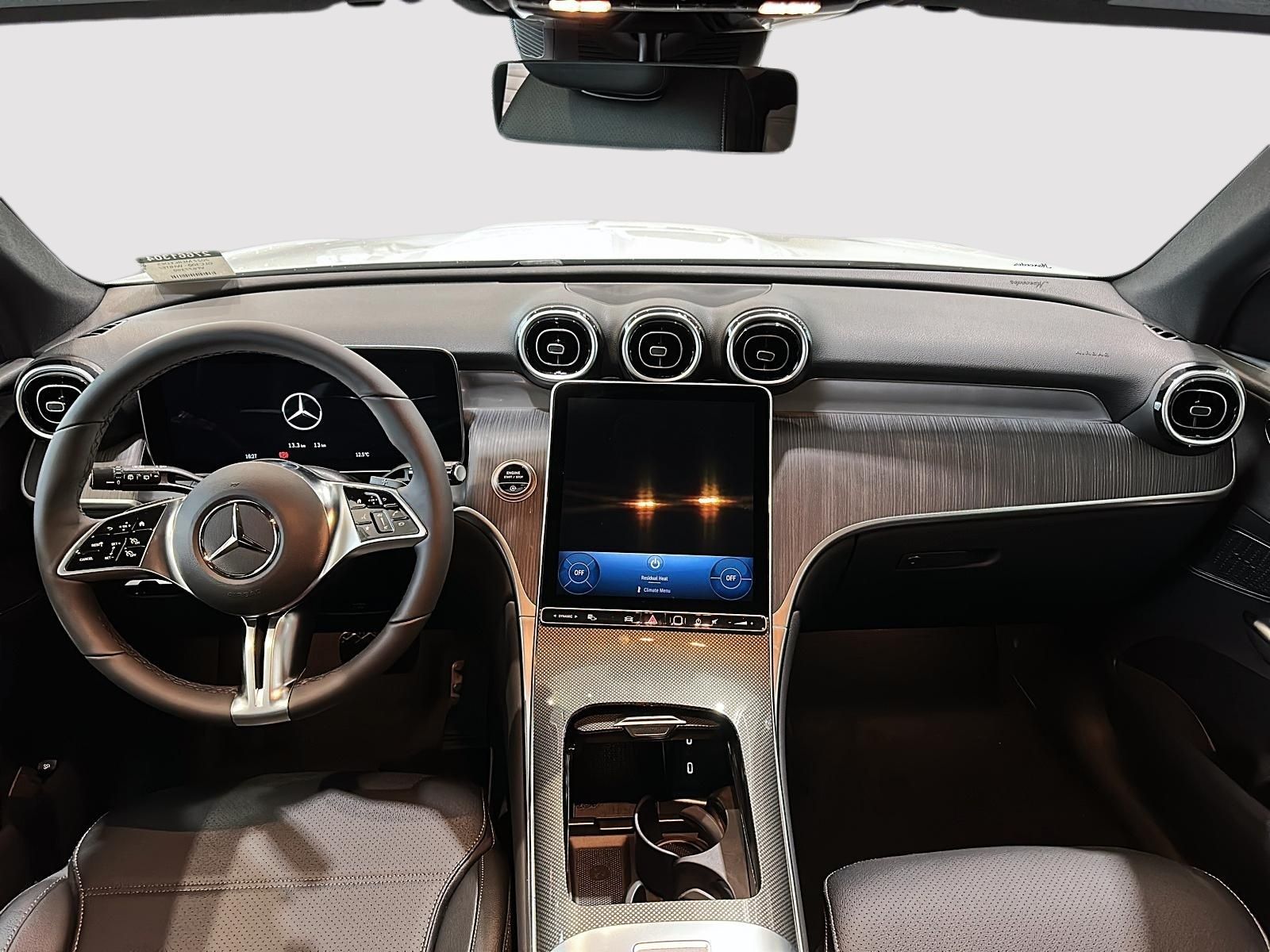 Photo 2027 Mercedes-Benz GLC 300 4MATIC SUV #5