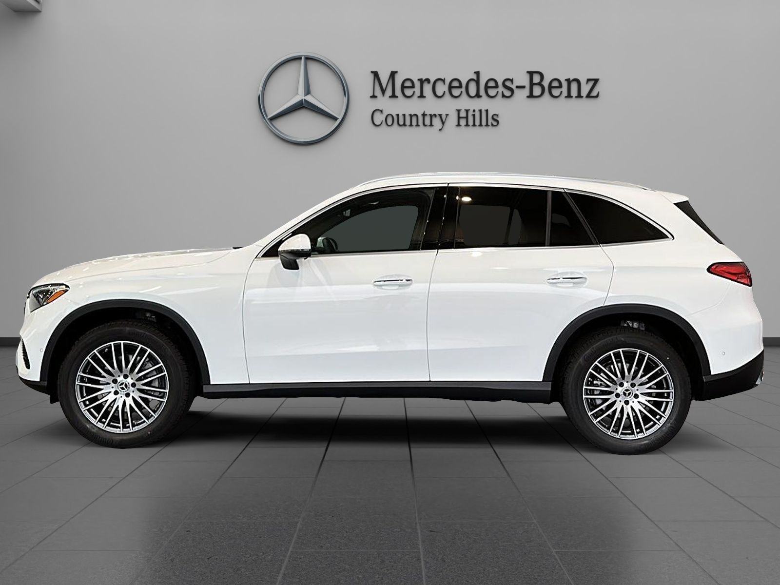 Photo 2027 Mercedes-Benz GLC 300 4MATIC SUV #2