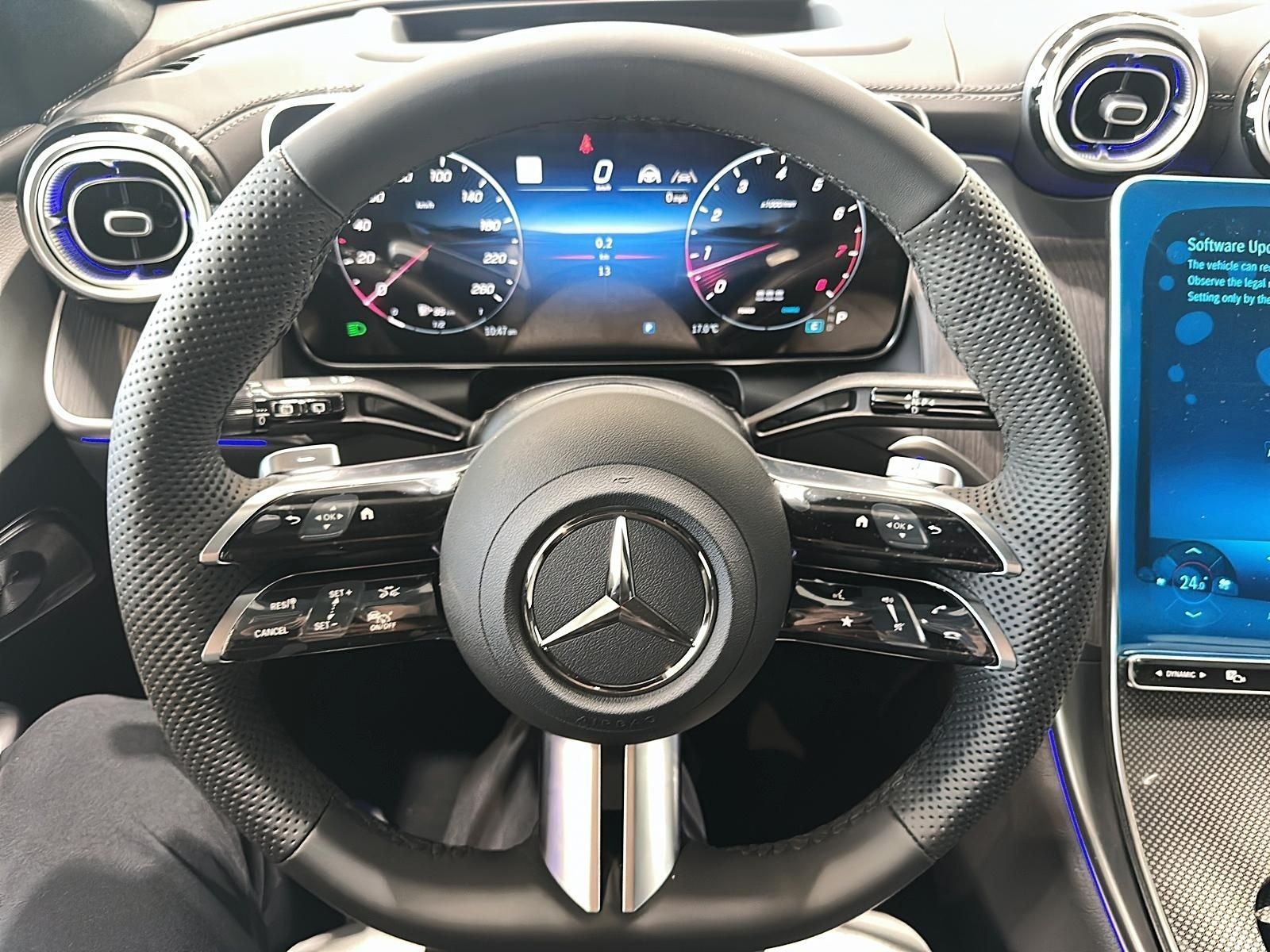 Photo 2027 Mercedes-Benz GLC 300 4MATIC SUV #8