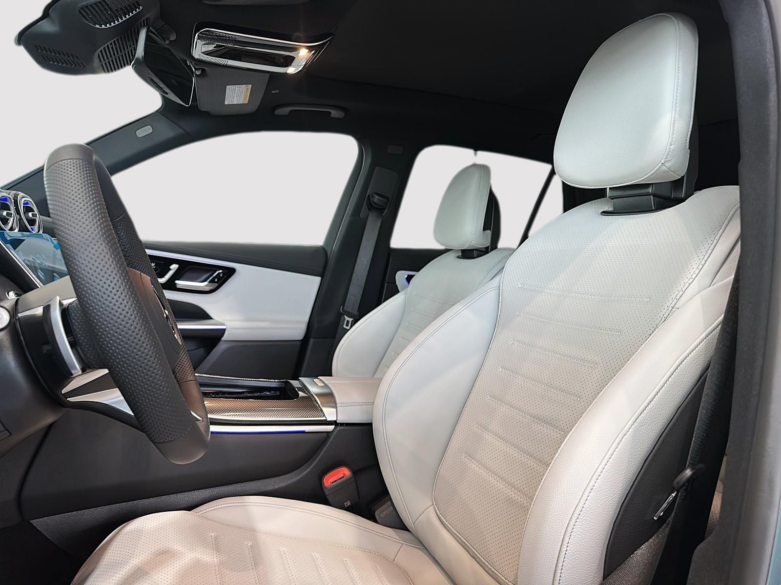 Photo 2027 Mercedes-Benz GLC 300 4MATIC SUV #3