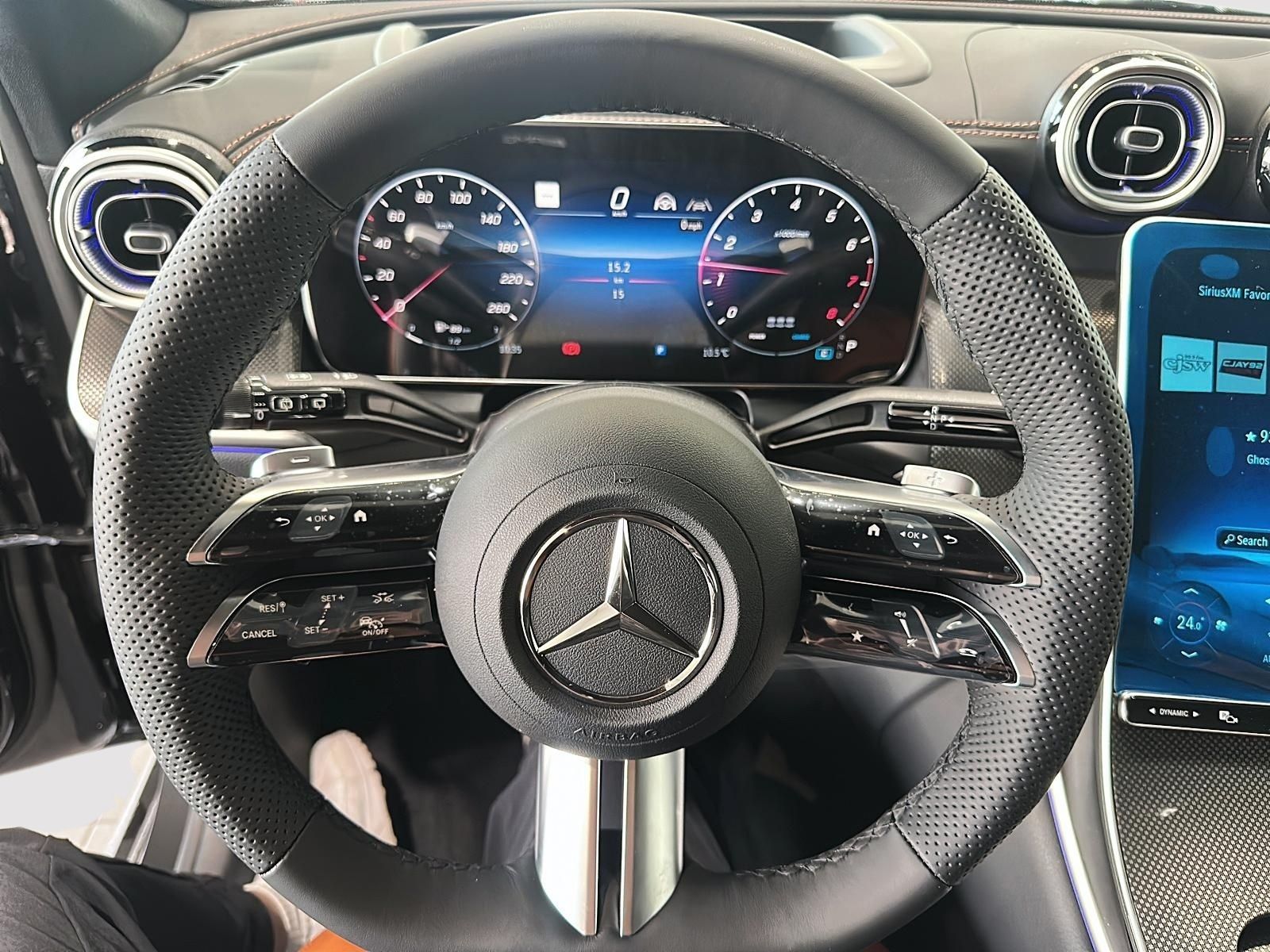 Photo 2027 Mercedes-Benz GLC 300 4MATIC SUV #8