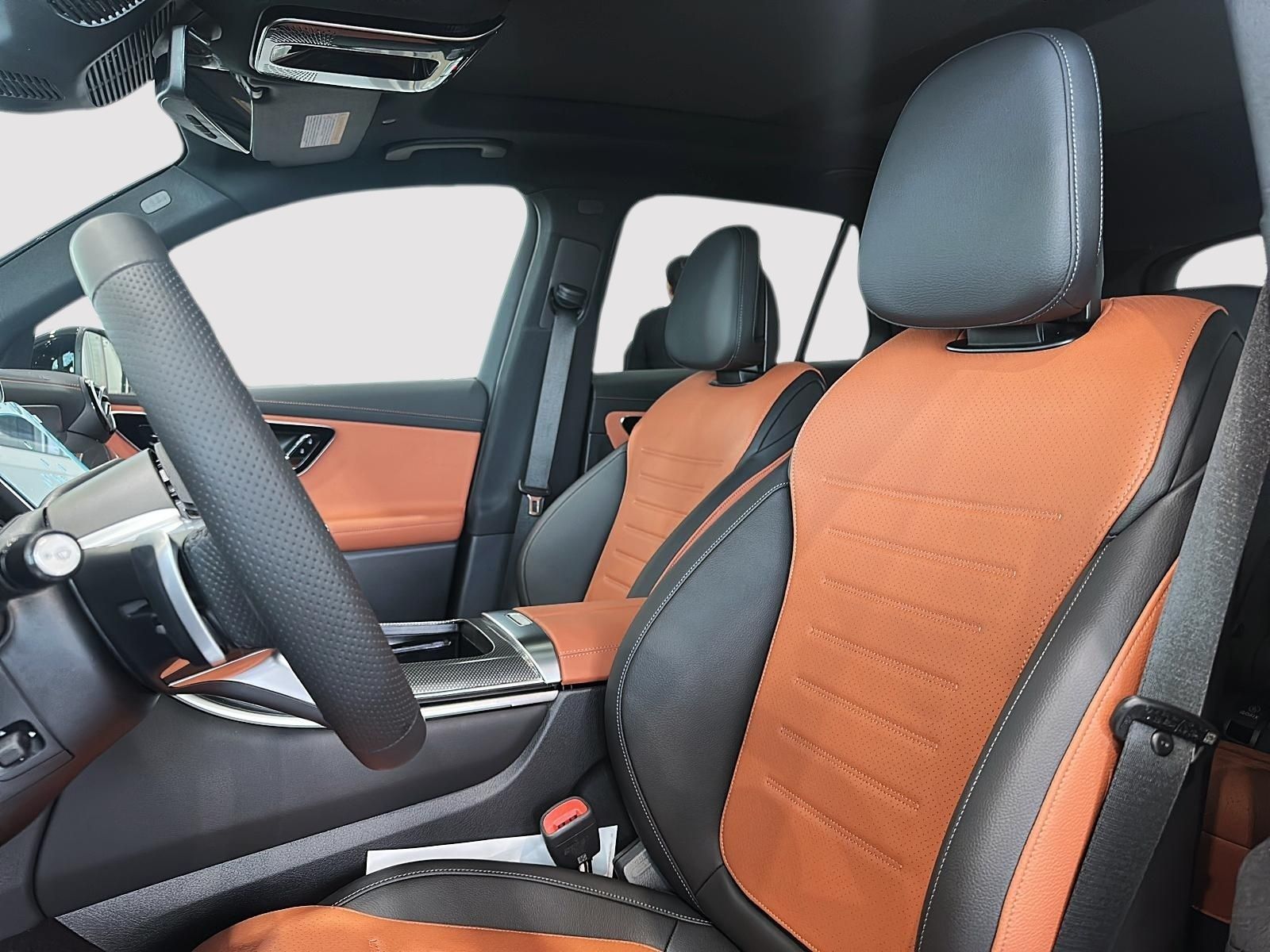 Photo 2027 Mercedes-Benz GLC 300 4MATIC SUV #3