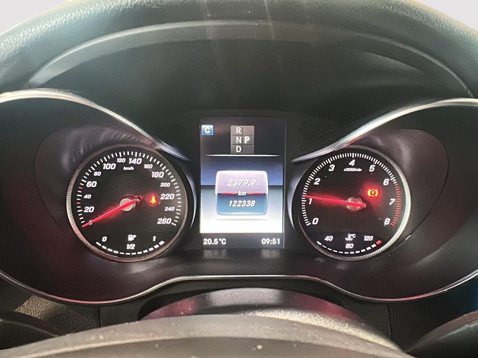 Photo 2017 Mercedes-Benz GLC300 4MATIC SUV #6