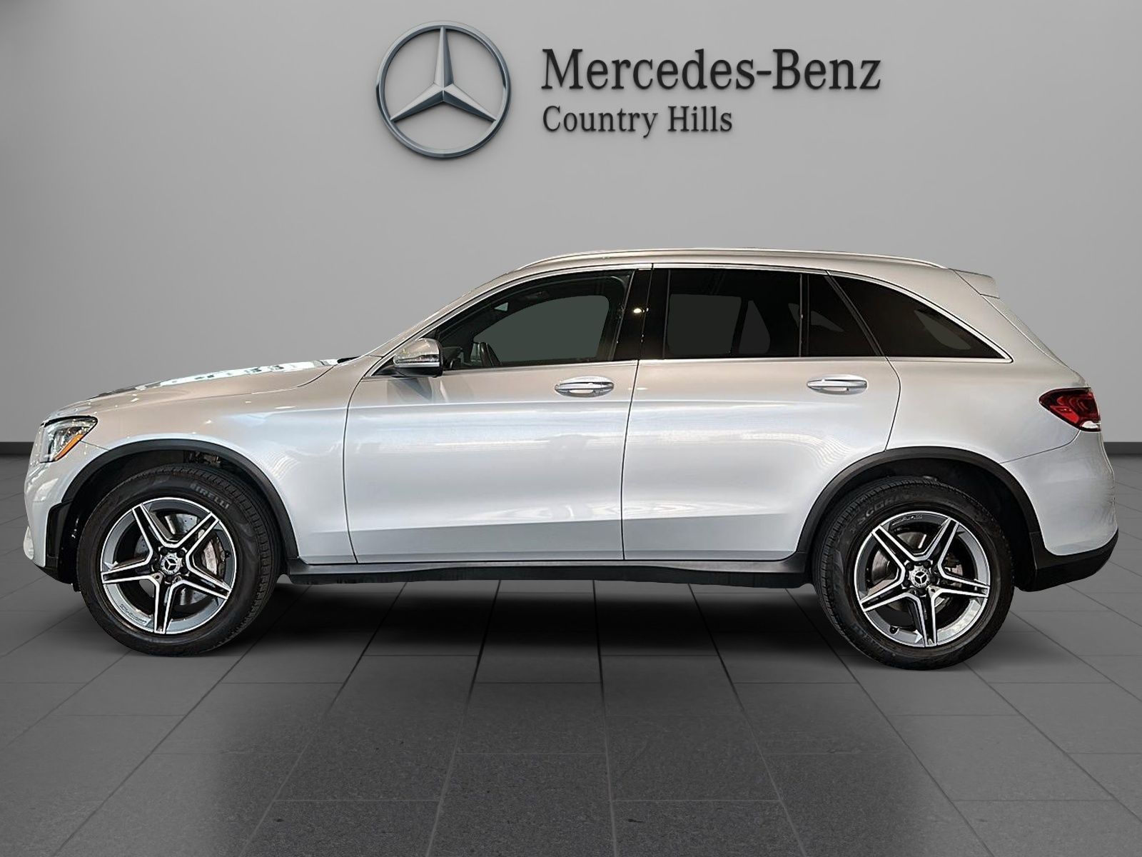 Photo 2020 Mercedes-Benz GLC300 4MATIC SUV #2