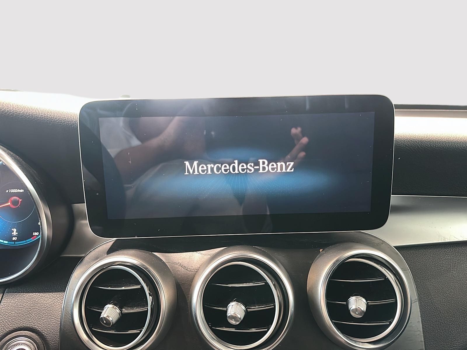 Photo 2020 Mercedes-Benz GLC300 4MATIC SUV #7