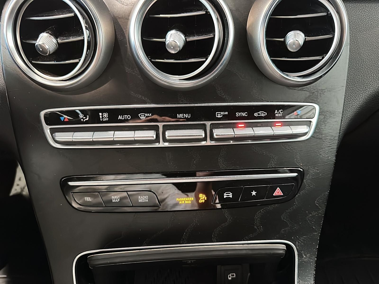 Photo 2020 Mercedes-Benz GLC300 4MATIC SUV #8