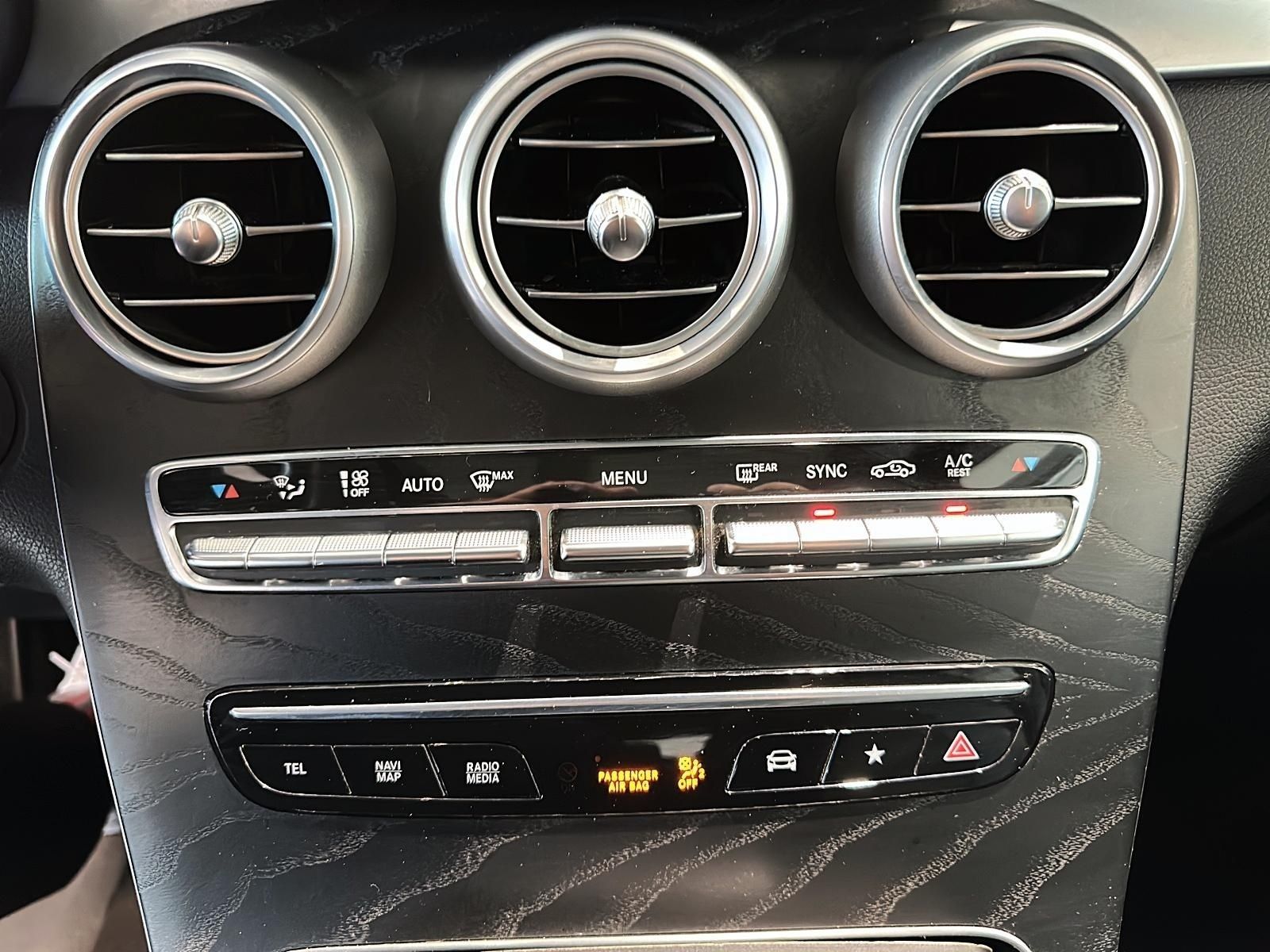 Photo 2020 Mercedes-Benz GLC300 4MATIC SUV #7