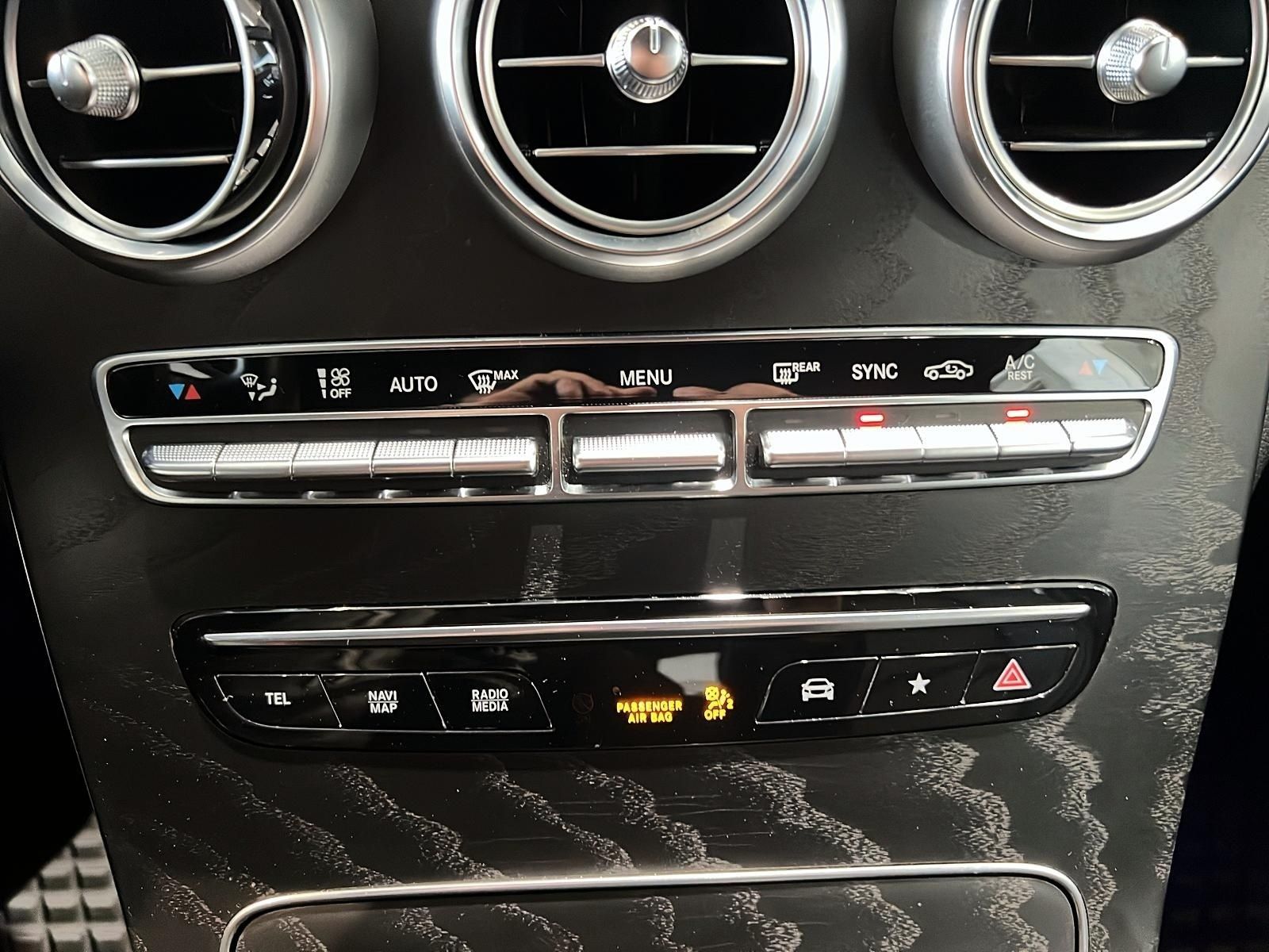 Photo 2021 Mercedes-Benz GLC300 4MATIC SUV #8