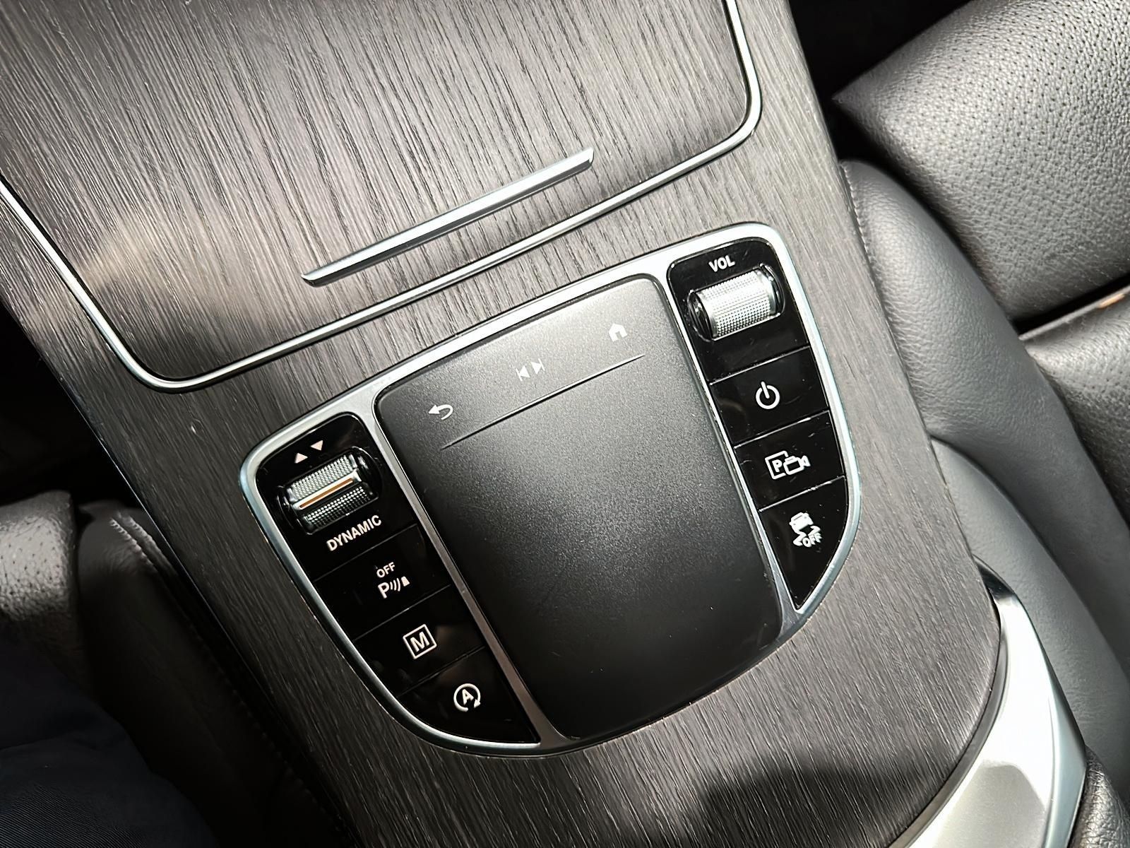 Photo 2021 Mercedes-Benz GLC300 4MATIC SUV #8