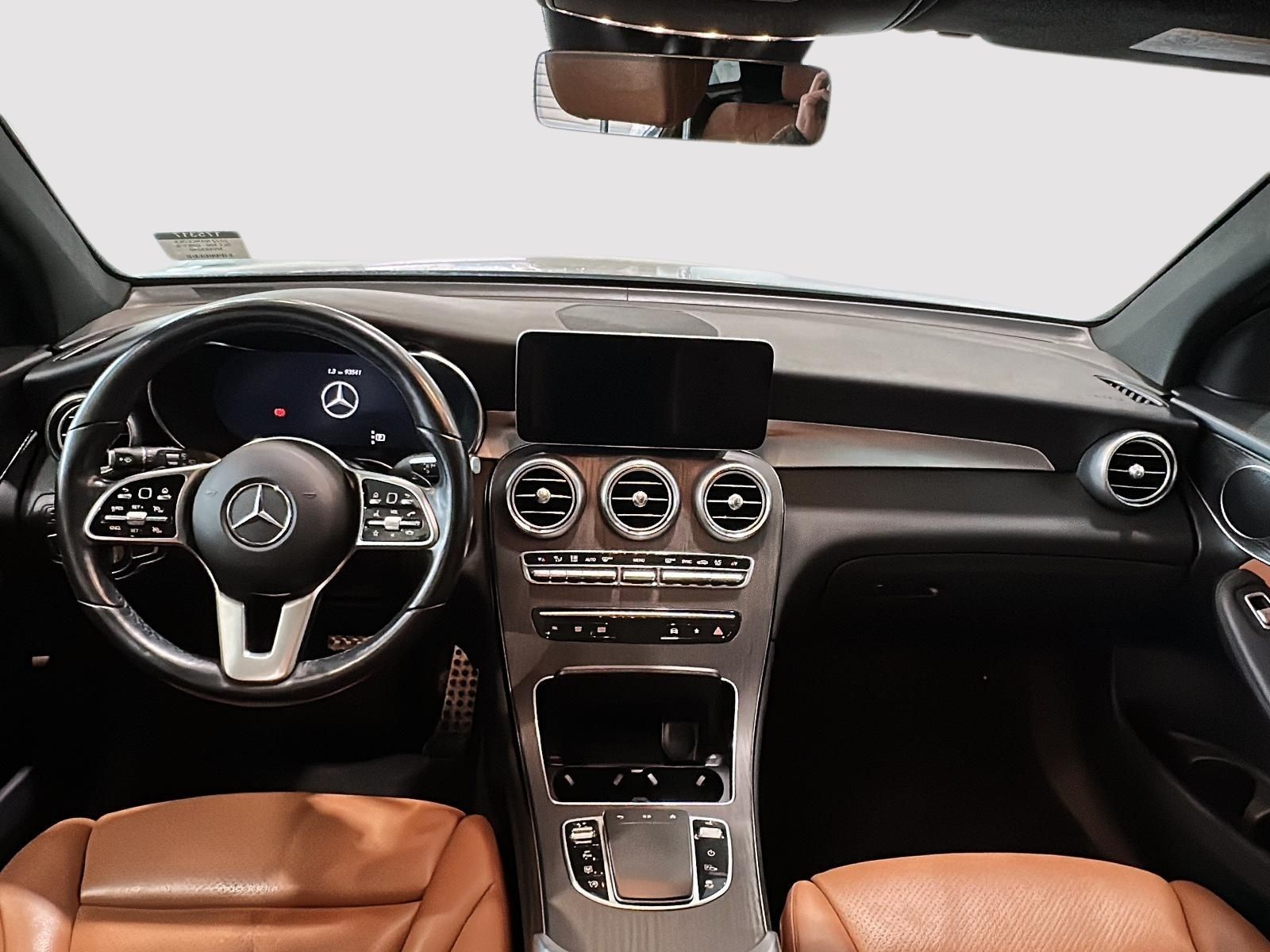 Photo 2022 Mercedes-Benz GLC300 4MATIC SUV #5