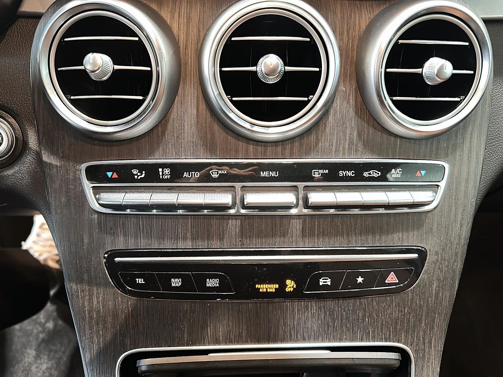 Photo 2022 Mercedes-Benz GLC300 4MATIC SUV #8