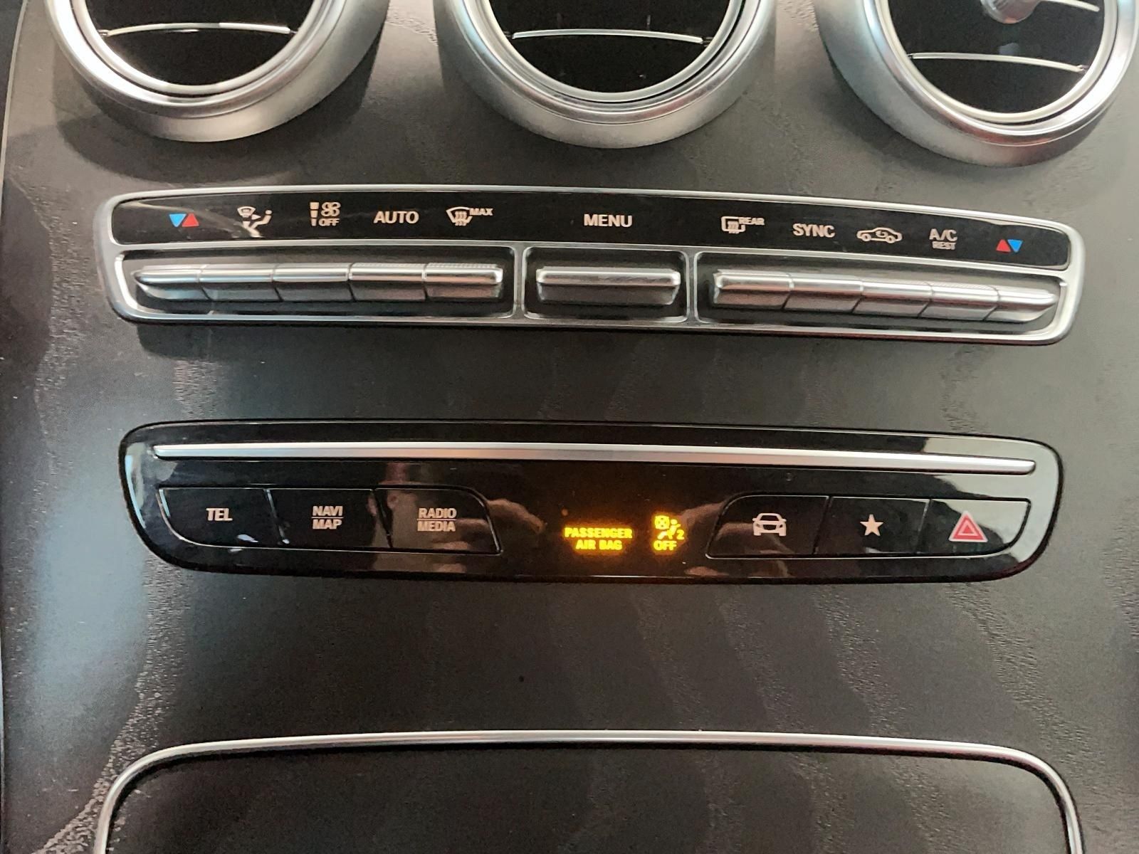 Photo 2022 Mercedes-Benz GLC300 4MATIC SUV #8