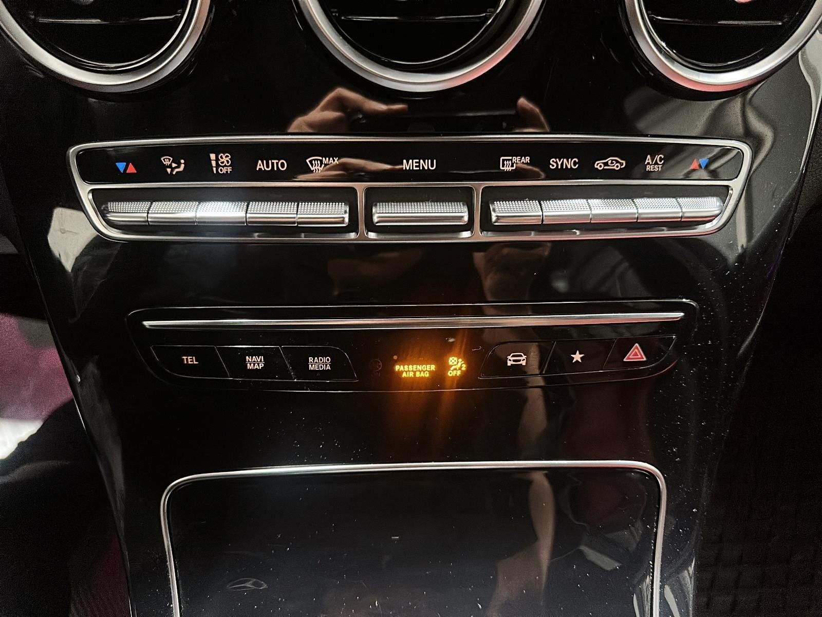 Photo 2022 Mercedes-Benz GLC300 4MATIC SUV #8