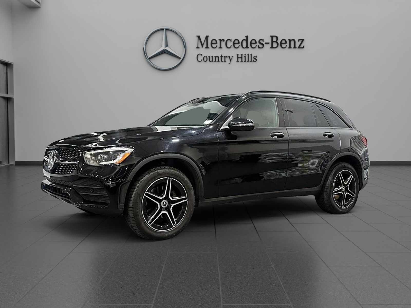 Photo 2022 Mercedes-Benz GLC300 4MATIC SUV #1