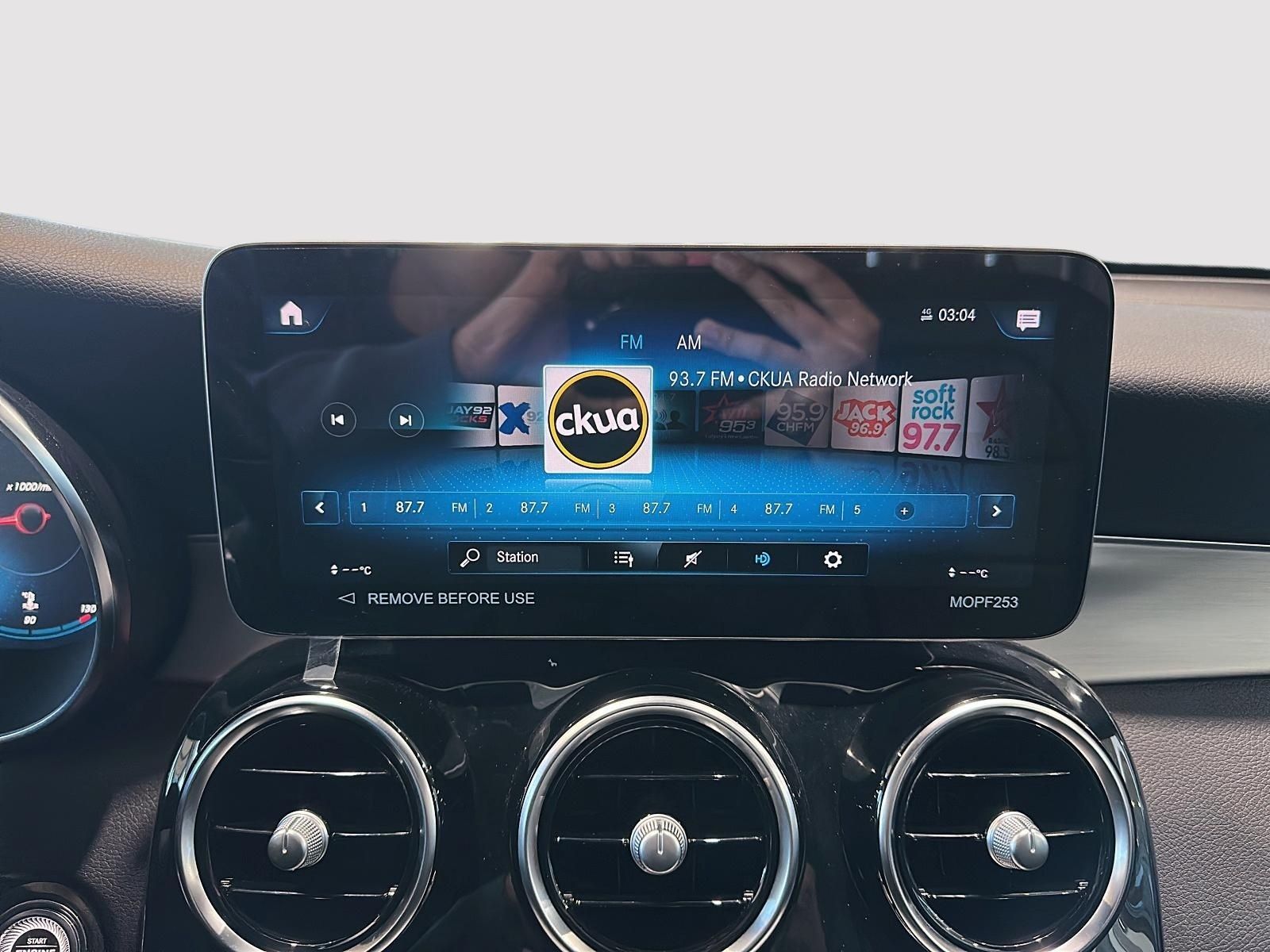 Photo 2022 Mercedes-Benz GLC300 4MATIC SUV #7